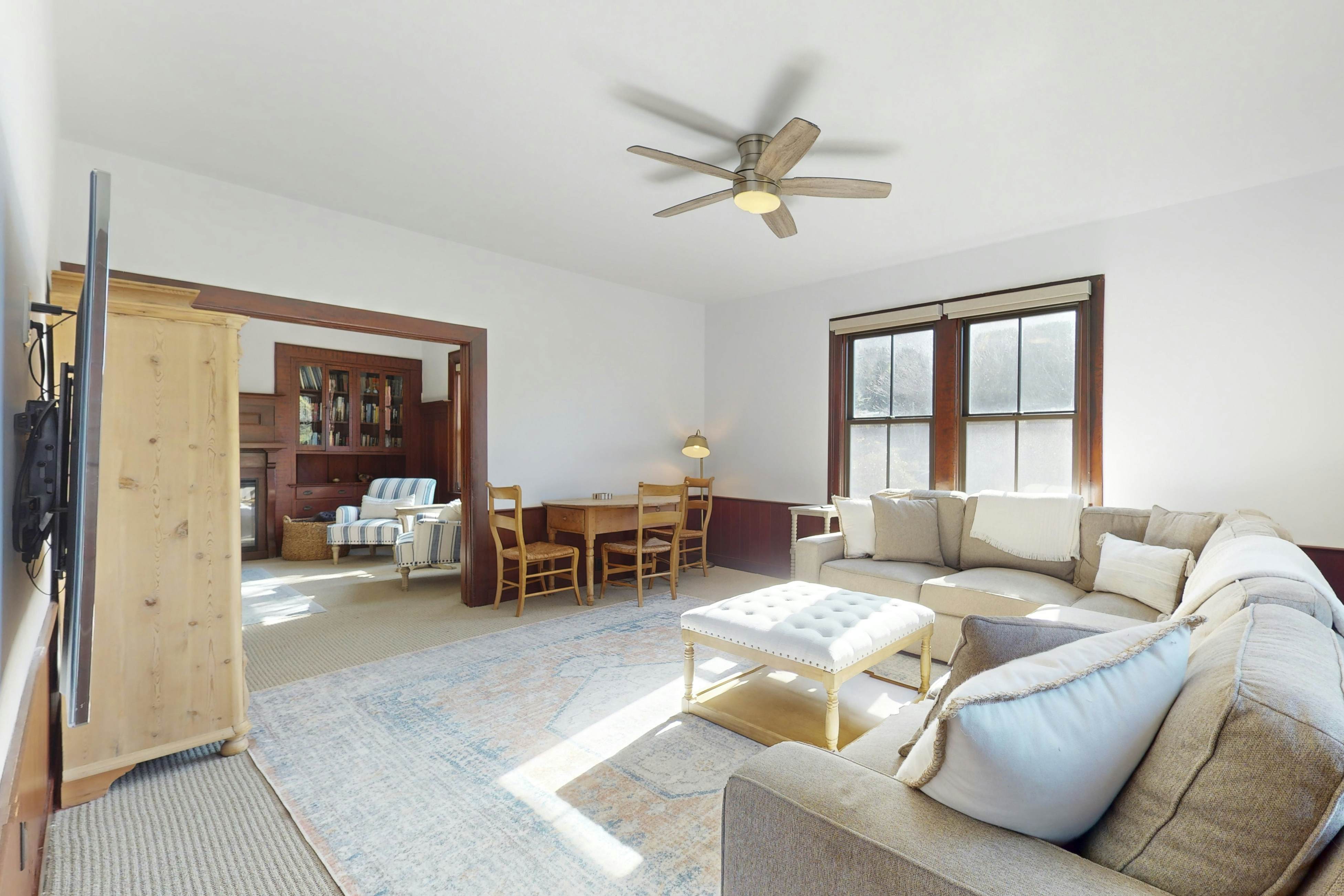 Mendocino Lodge with Hot Tub and Fireplace