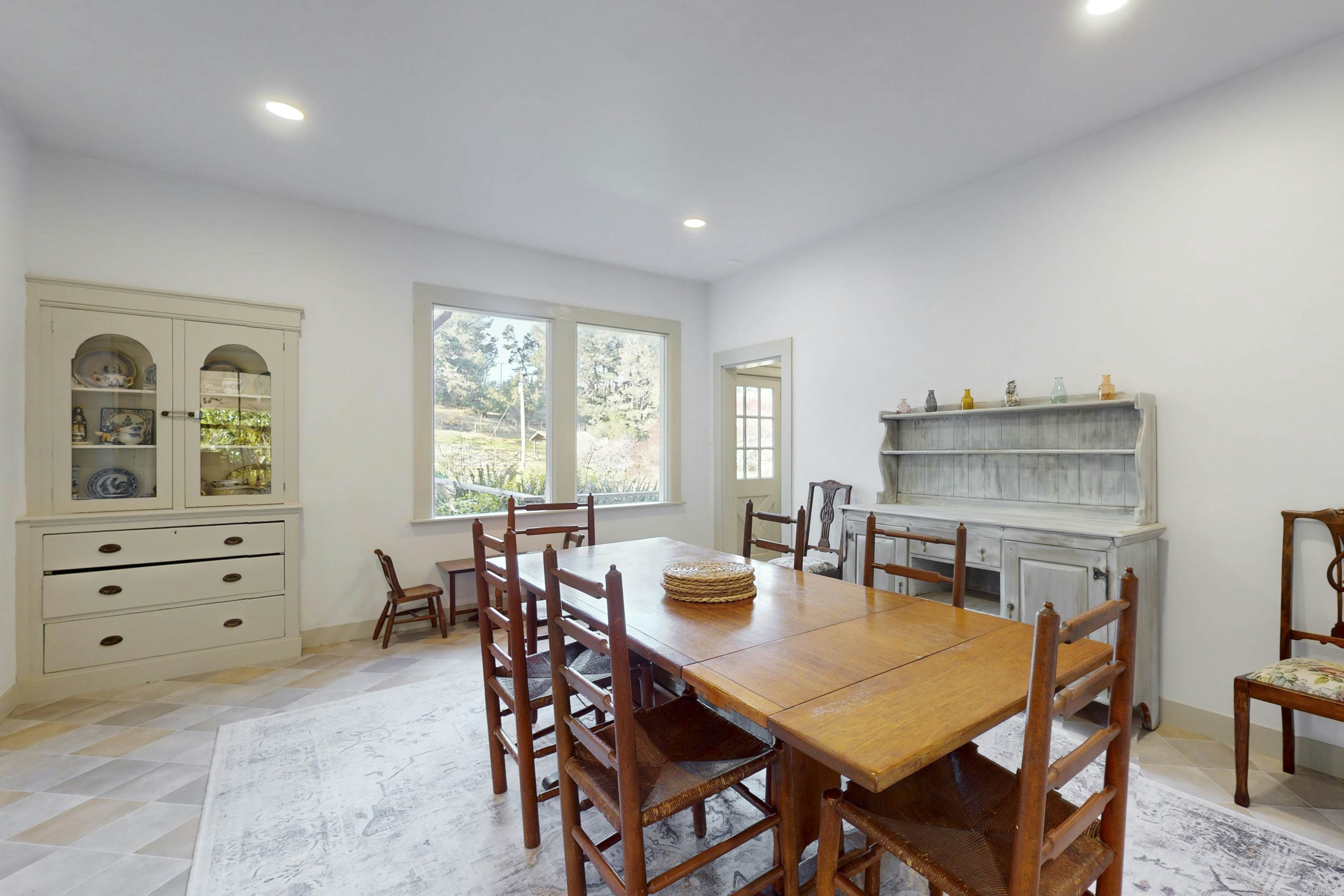 Mendocino Lodge with Hot Tub and Fireplace