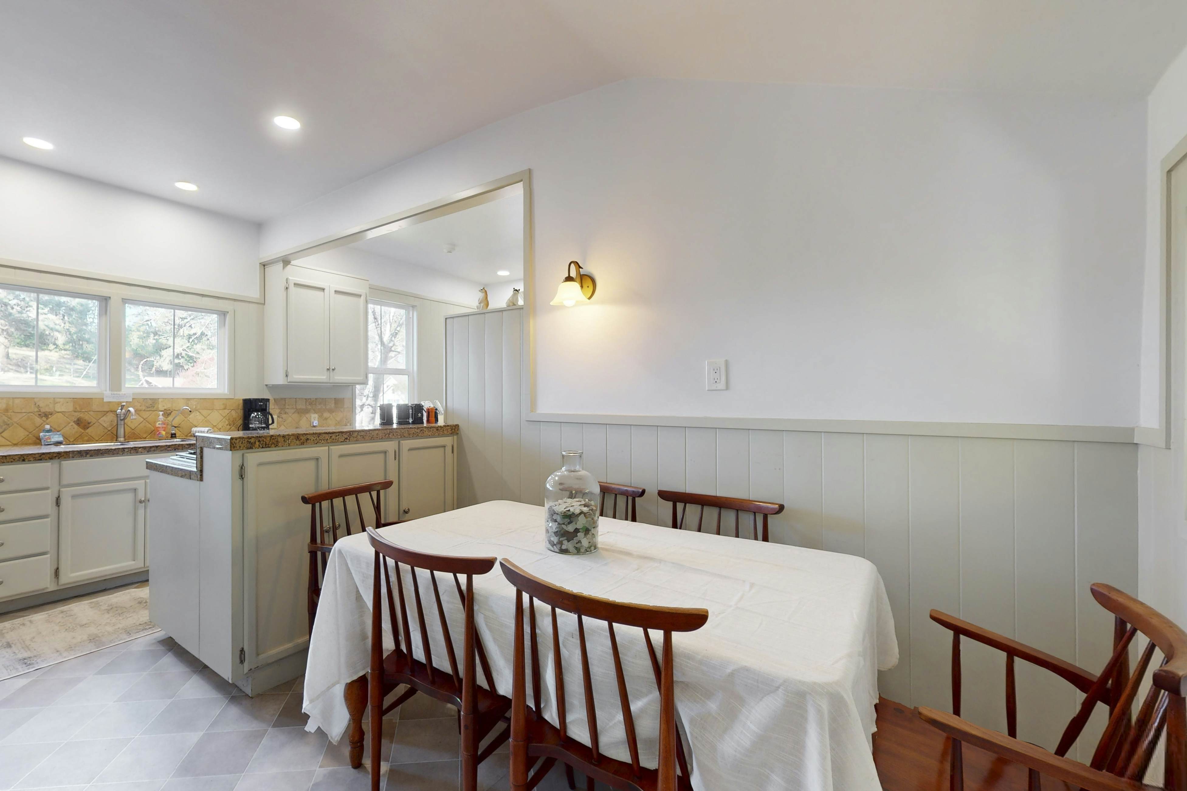 Mendocino Lodge with Hot Tub and Fireplace