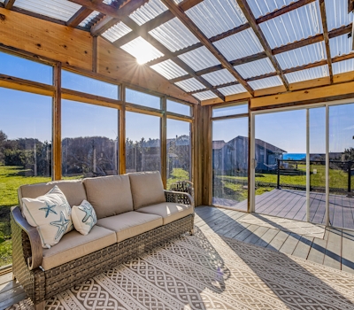 Stylish House with Ocean Views, Hot Tub, Game Room