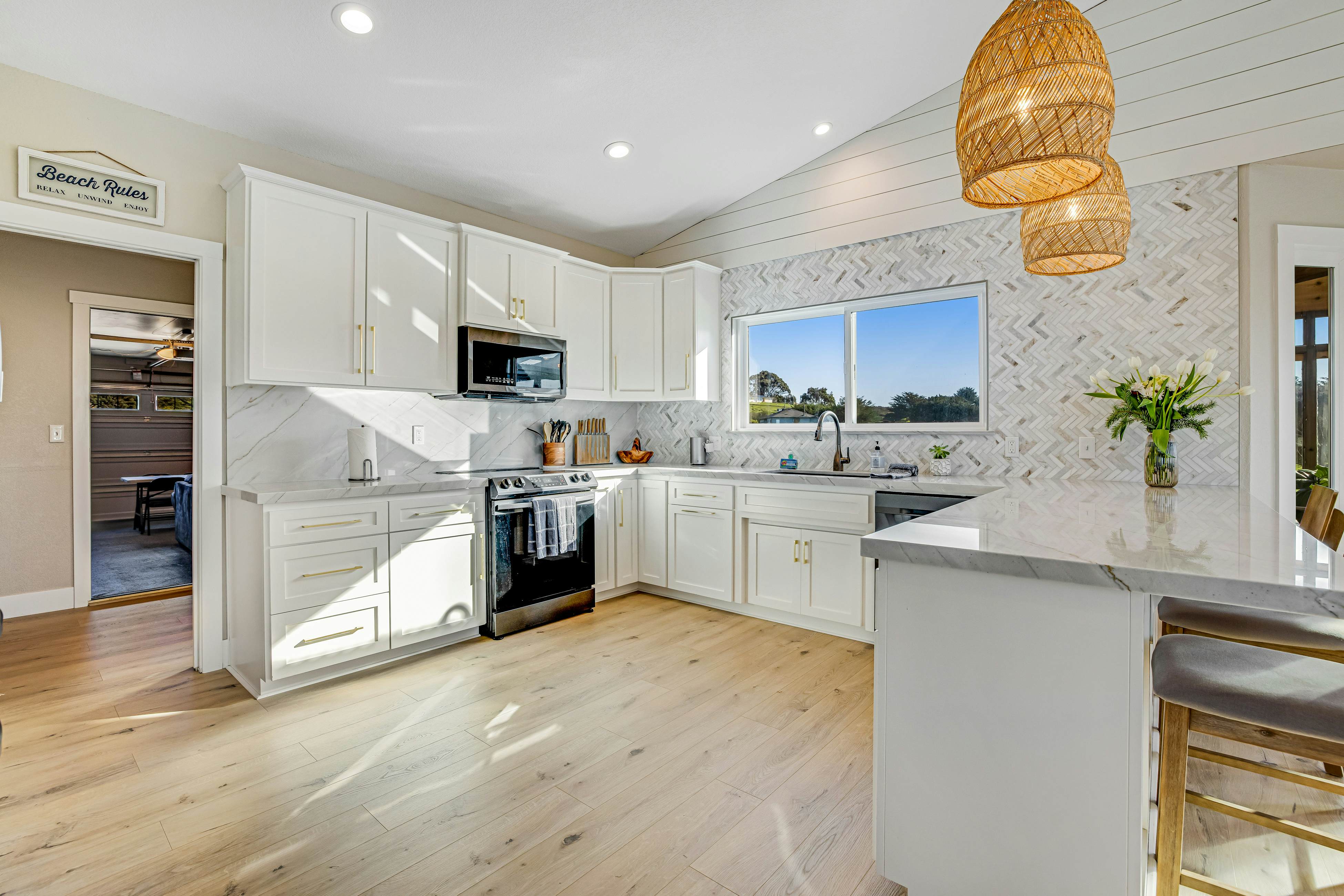 Stylish House with Ocean Views, Hot Tub, Game Room