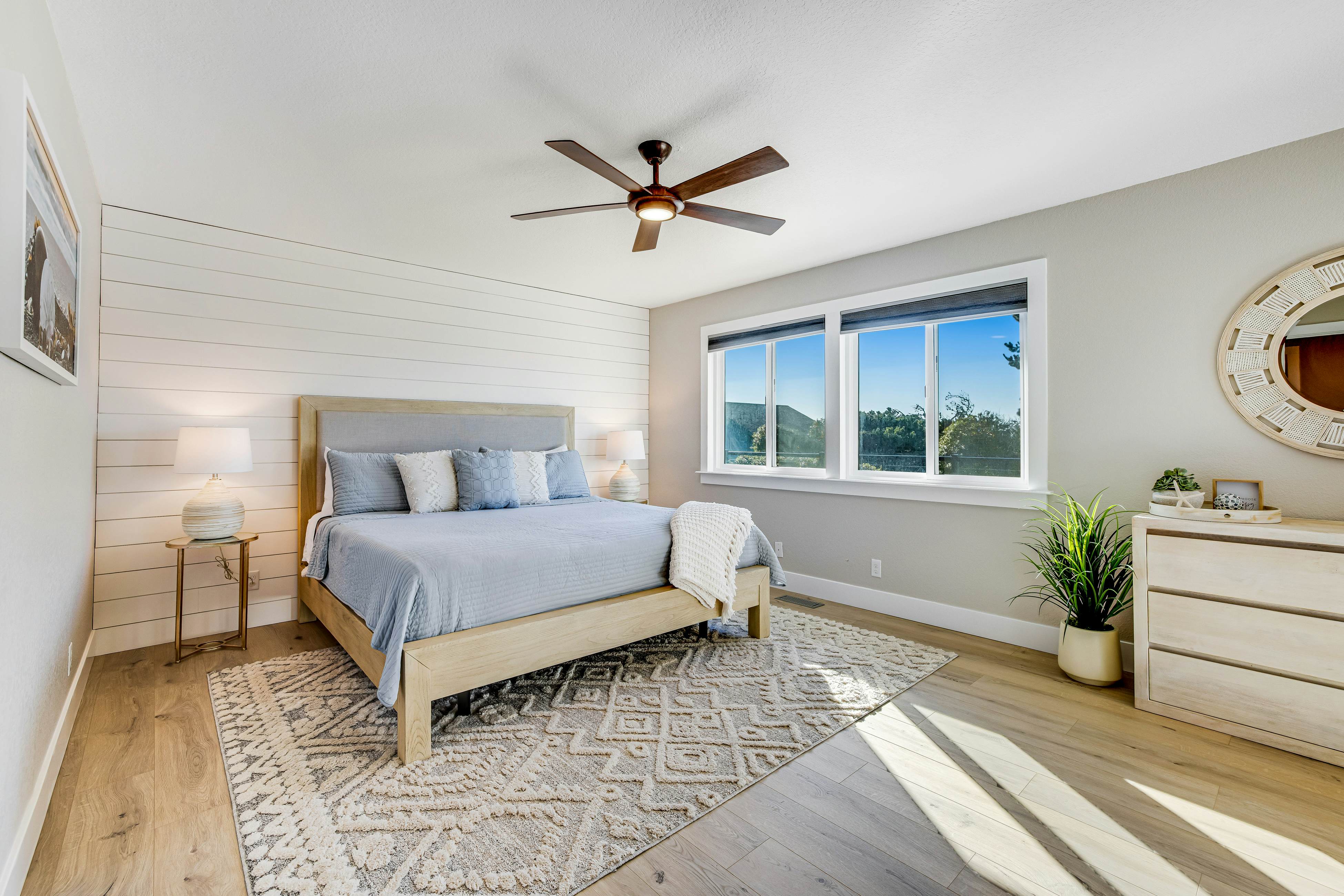 Stylish House with Ocean Views, Hot Tub, Game Room