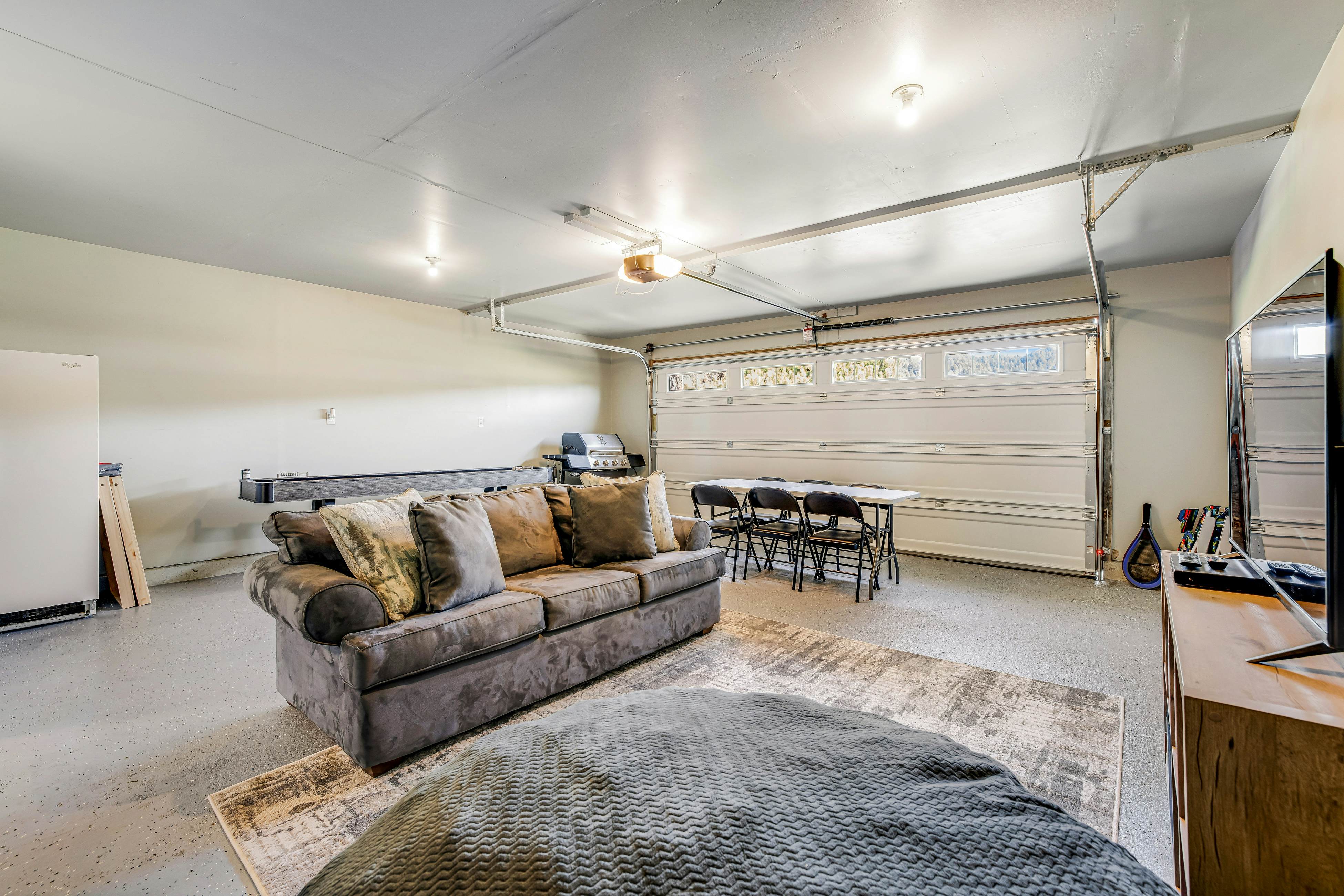 Stylish House with Ocean Views, Hot Tub, Game Room