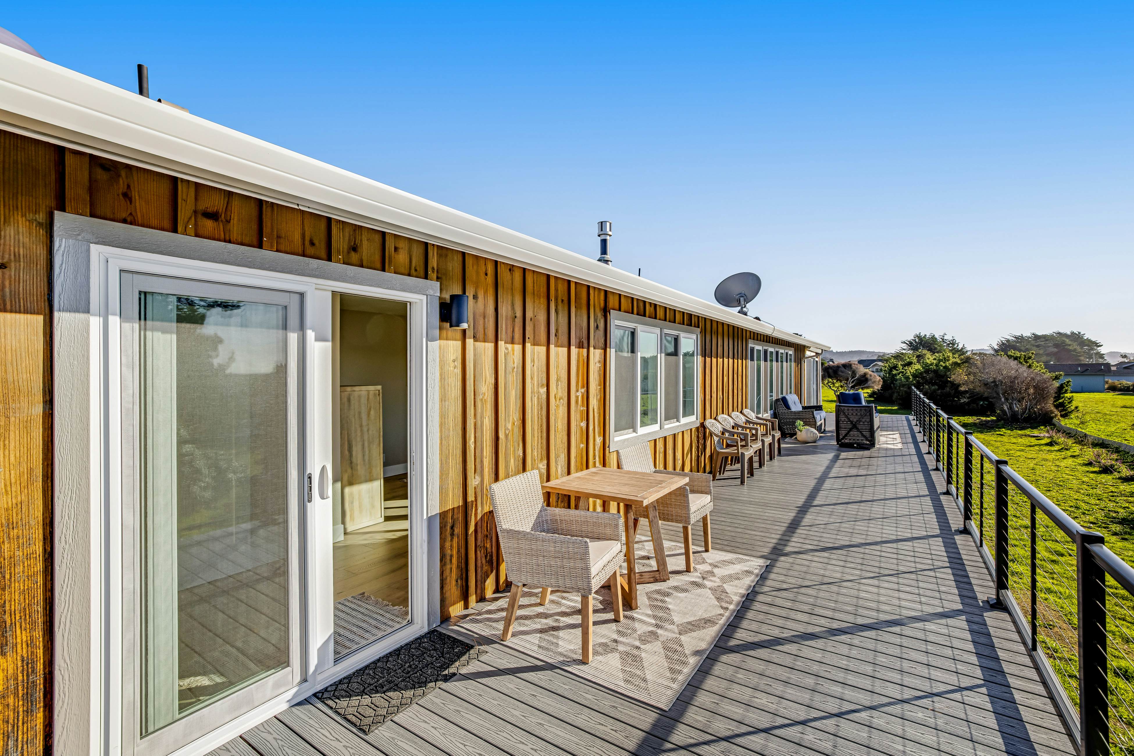 Stylish House with Ocean Views, Hot Tub, Game Room