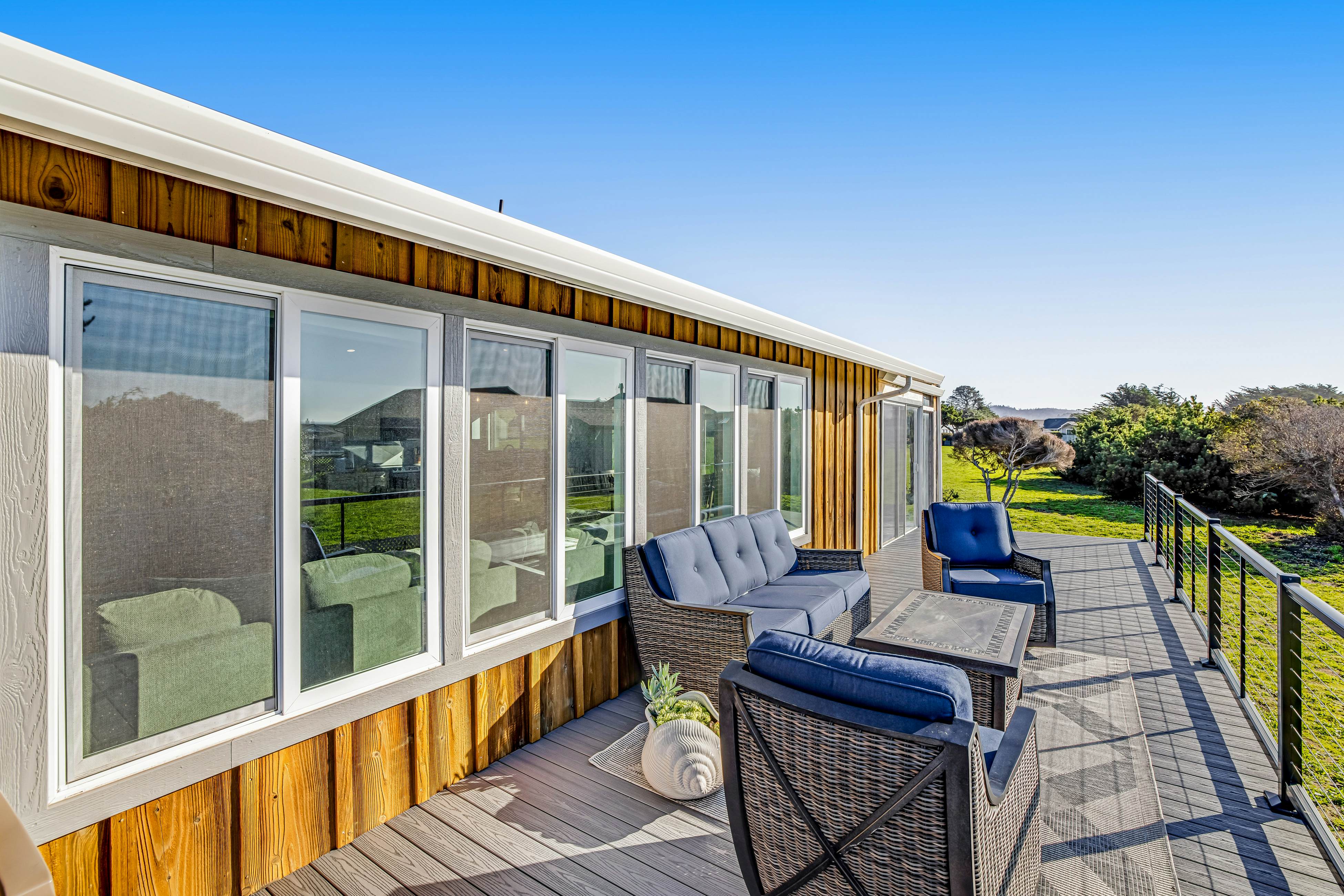 Stylish House with Ocean Views, Hot Tub, Game Room