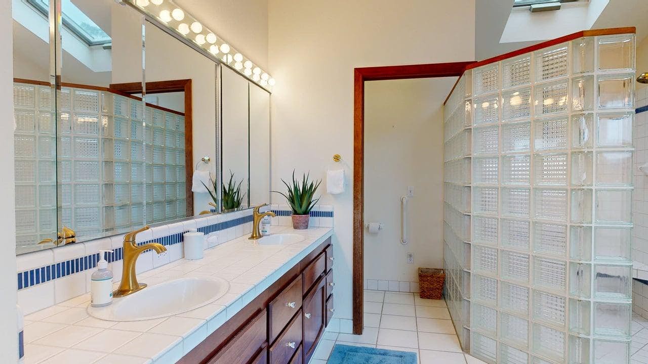 Oceanfront Haven with Beach Access, Views & Deck