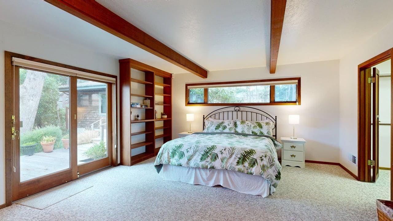 Oceanfront Haven with Beach Access, Views & Deck