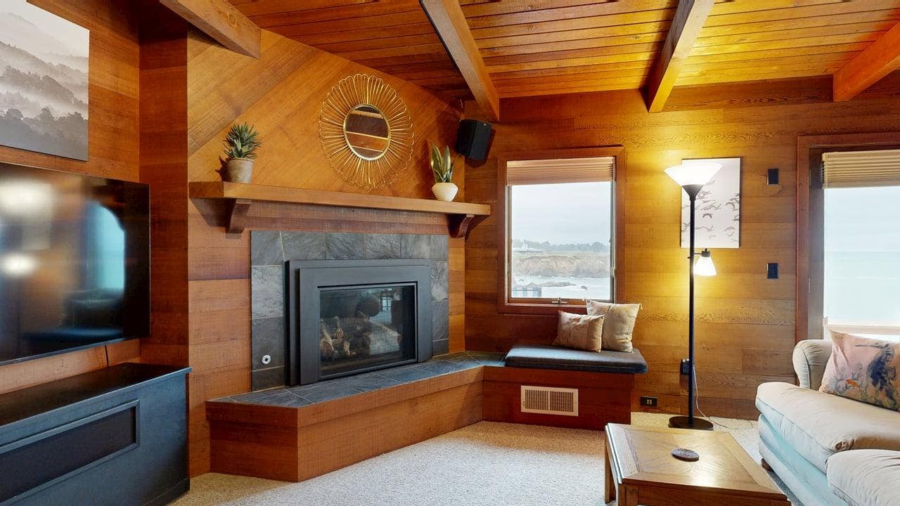 Oceanfront Haven with Beach Access, Views & Deck