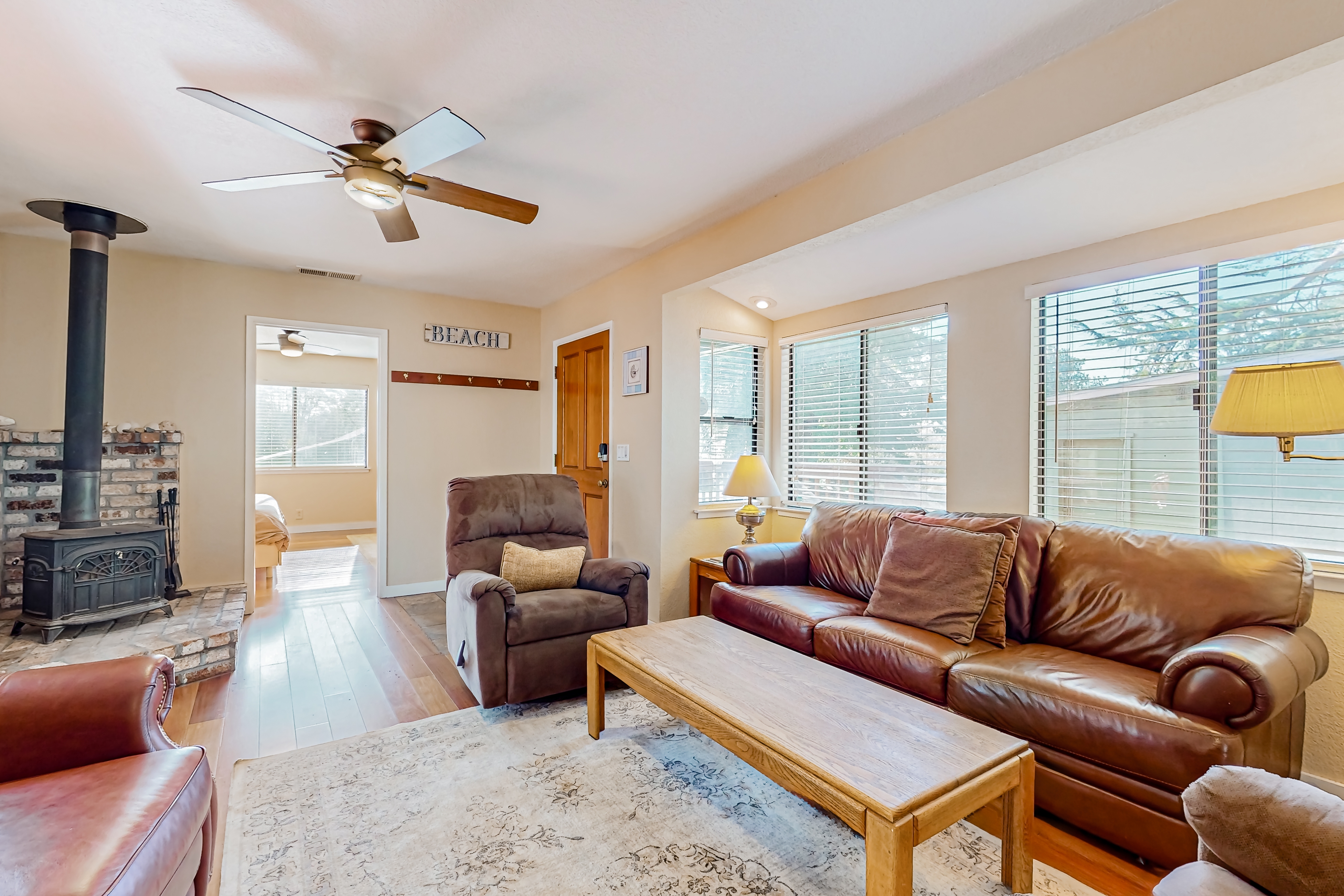 Fort Bragg Hideaway with Hot Tub & Grill