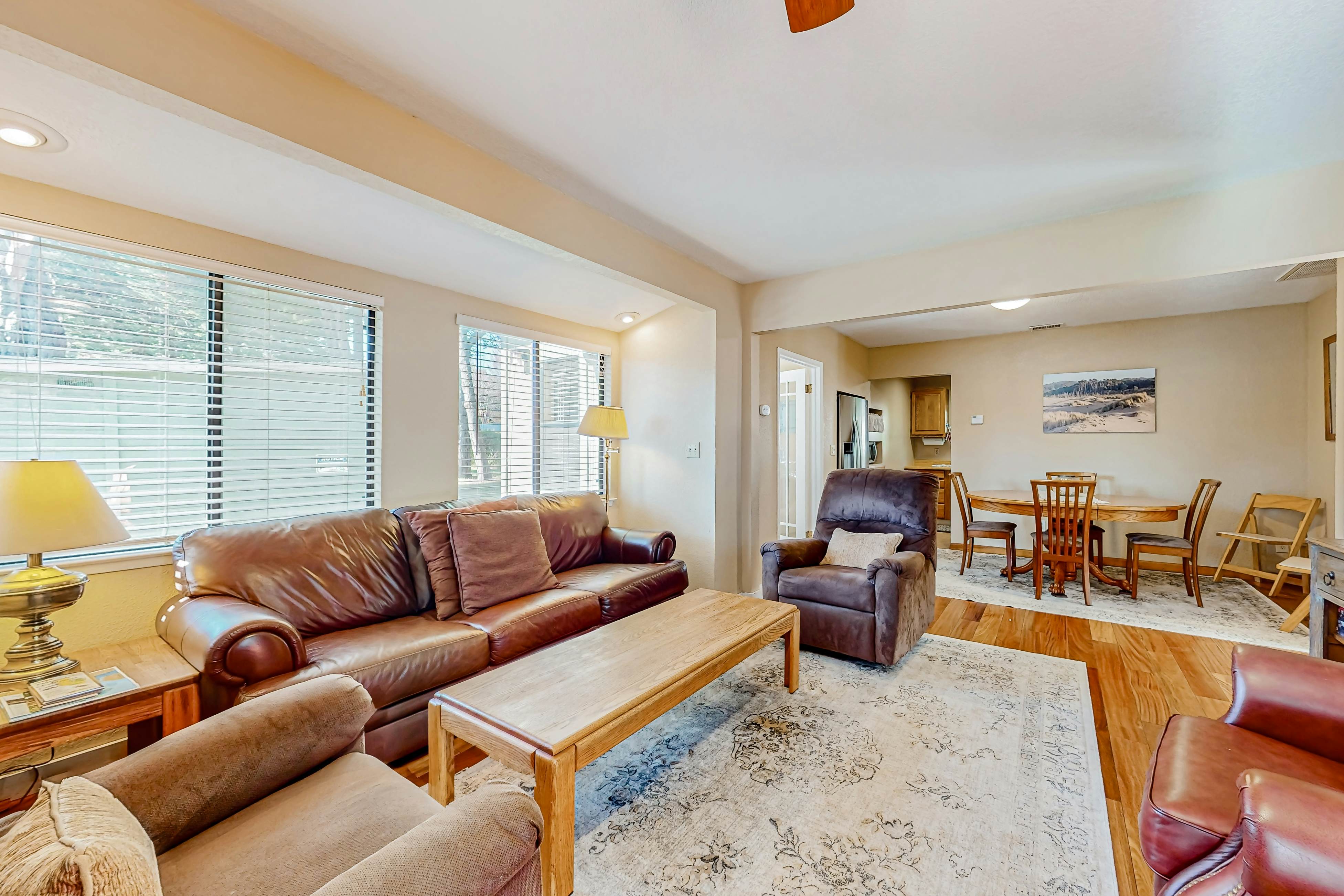 Fort Bragg Hideaway: Hot Tub & Grill