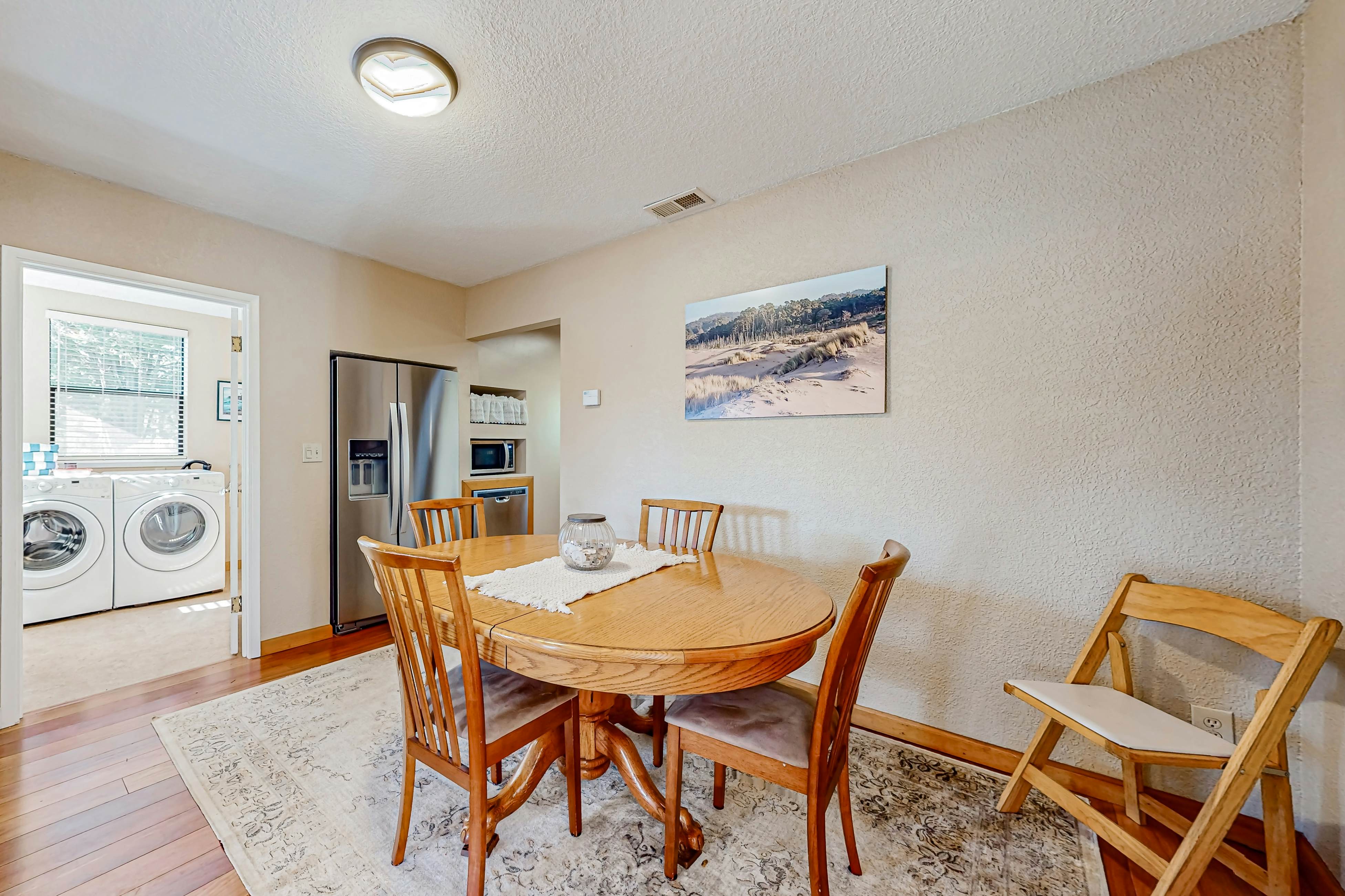 Fort Bragg Hideaway: Hot Tub & Grill