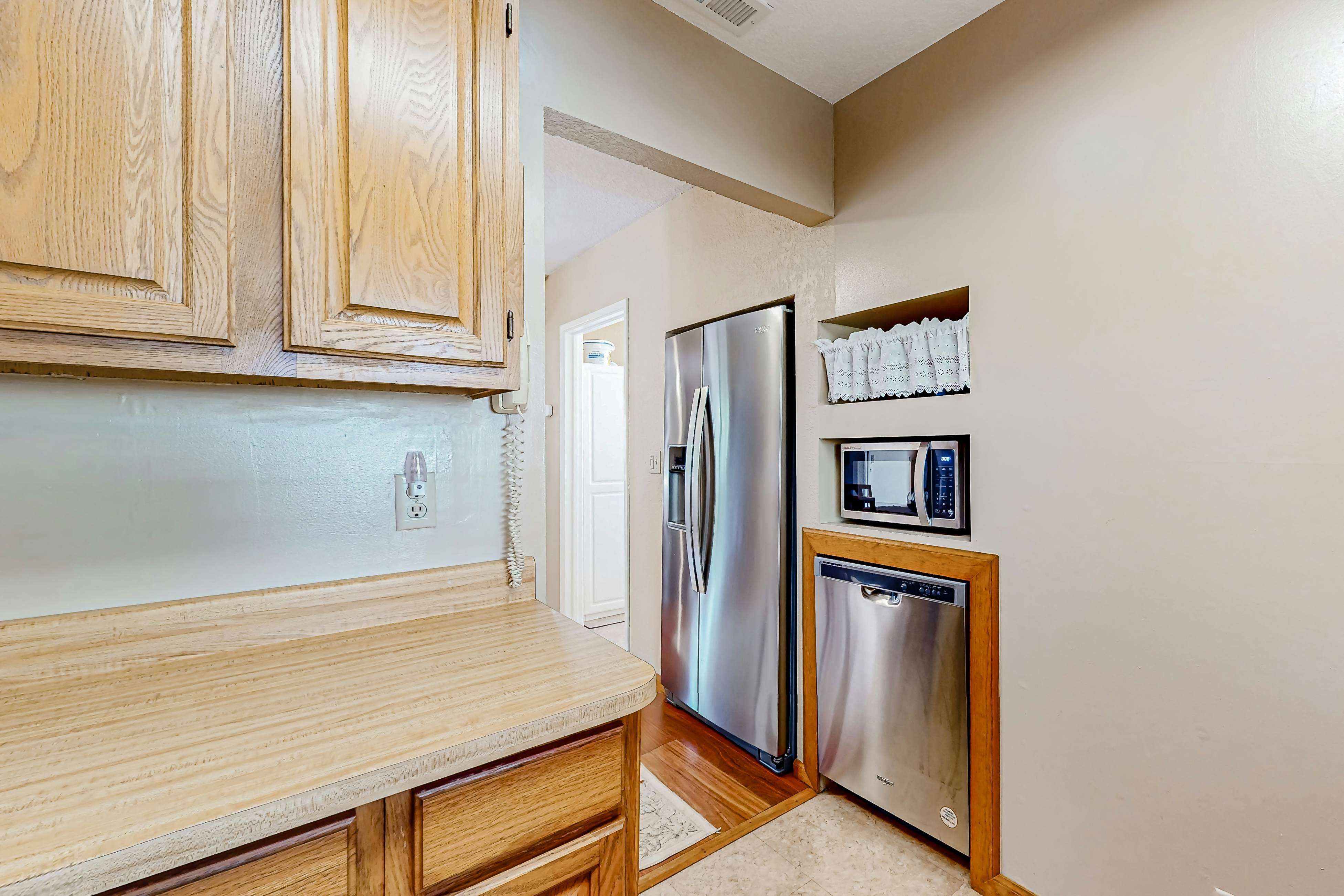 Fort Bragg Hideaway: Hot Tub & Grill