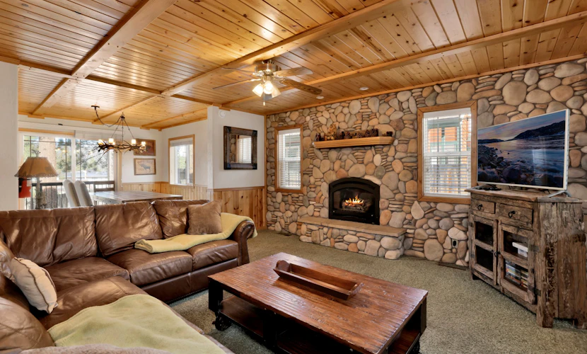 Brownie Resort Retreat | Walk-to-Ski Snow Summit Duplex Getaway