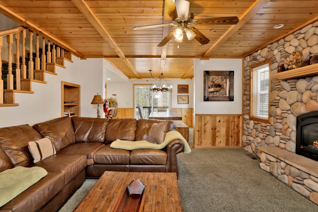 Brownie Resort Retreat | Walk-to-Ski Snow Summit Duplex Getaway