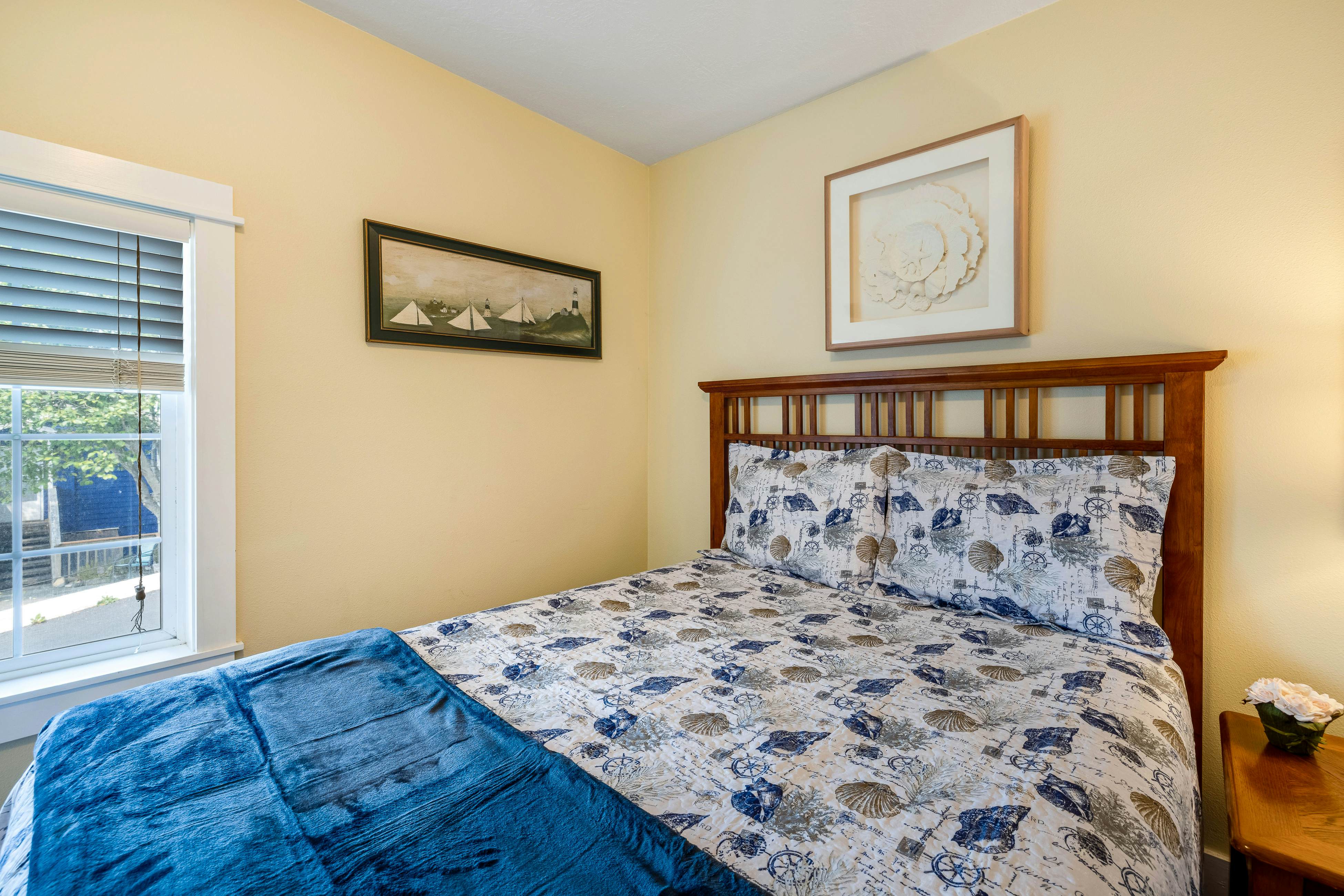 Beach View Dog-Friendly Home w/Gas Fireplace, Deck, Beach Access, & Free WiFi