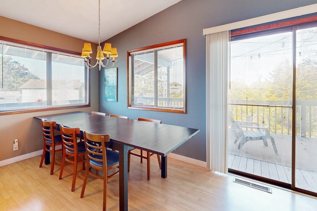 Comfortable inviting home with great deck 2 blocks to the beach