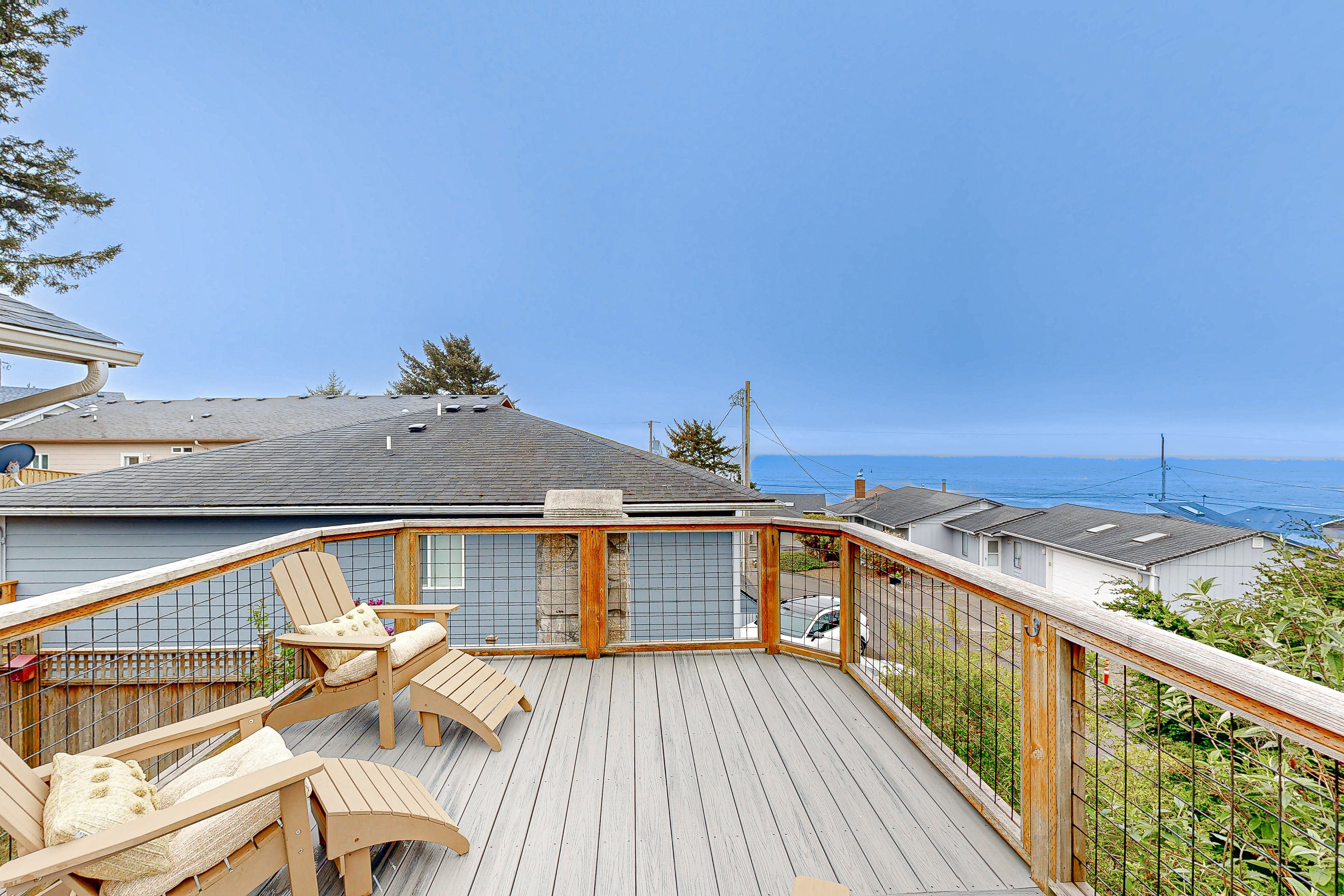 Spacious home with Ocean Views game room office deck patio and grill dogs ok