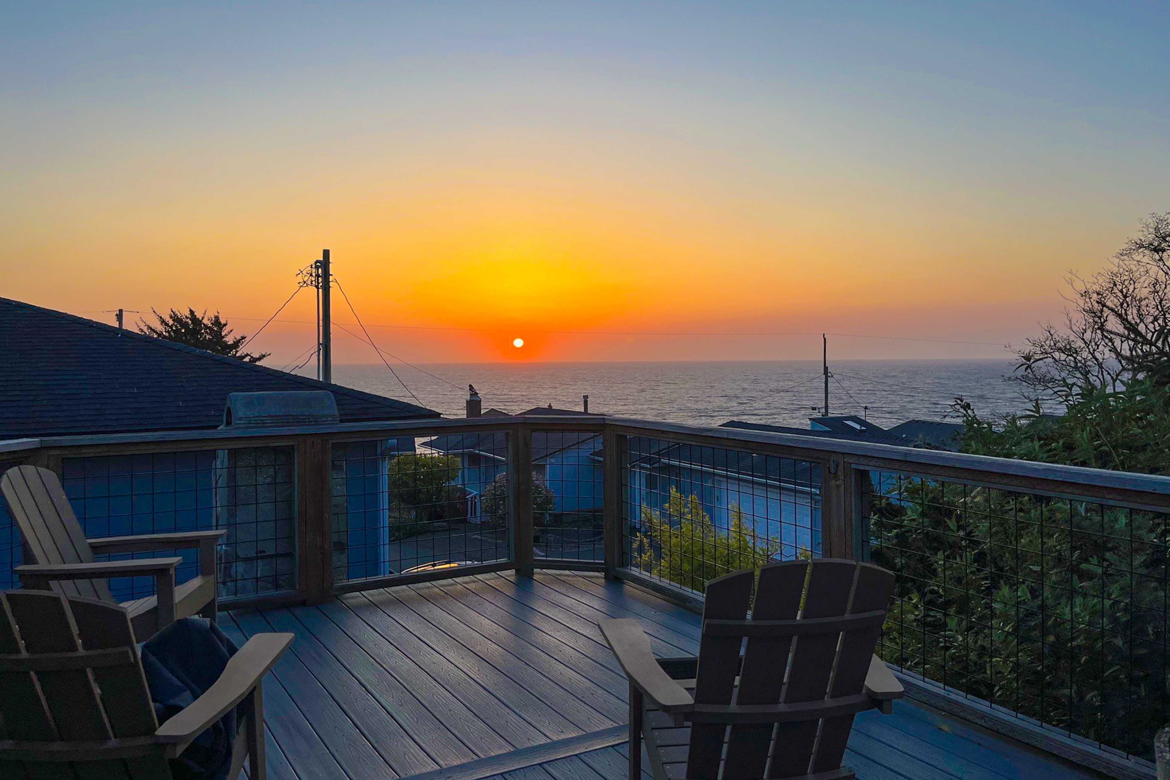 Spacious home with Ocean Views game room office deck patio and grill dogs ok