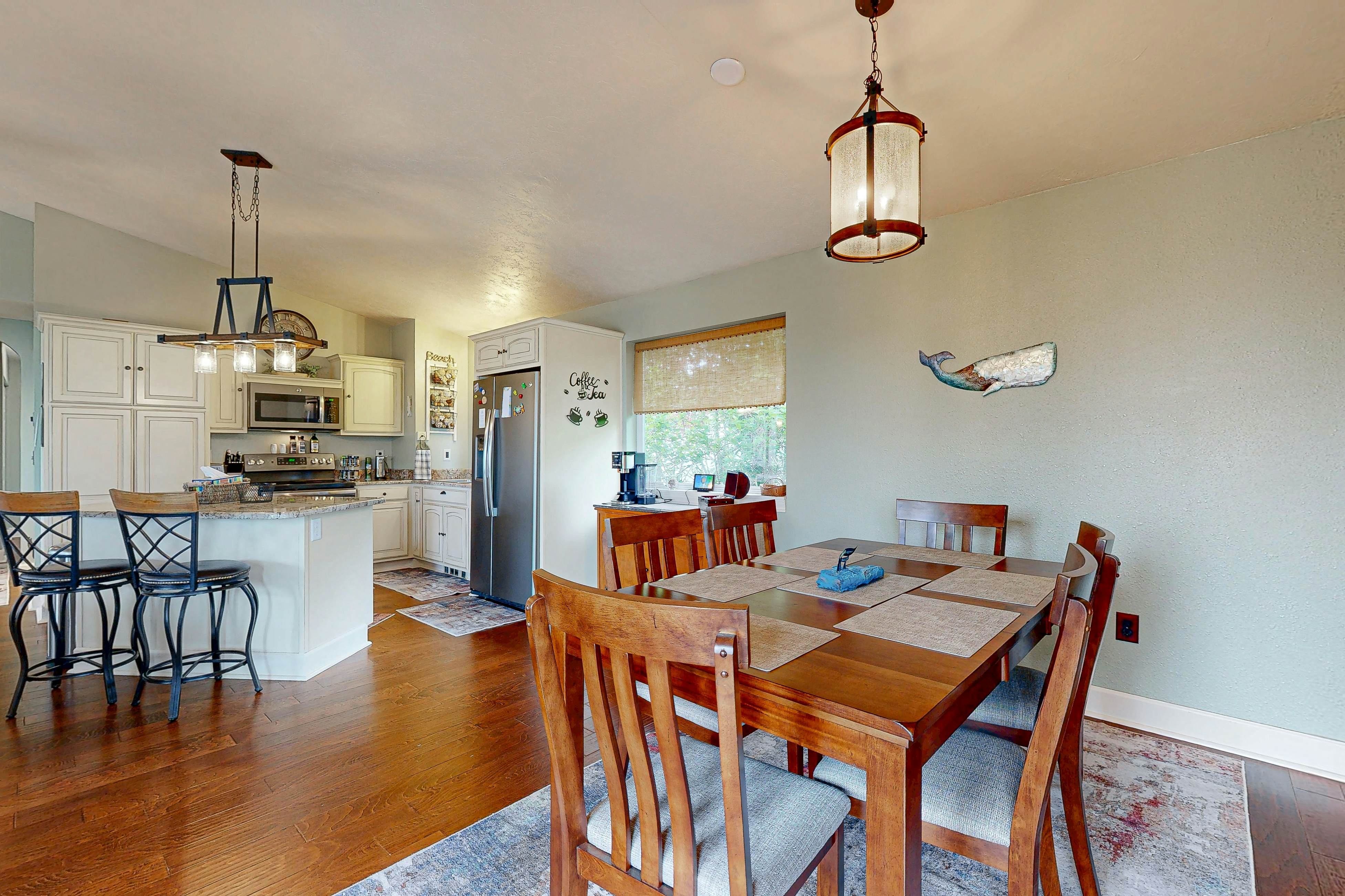 Spacious home with Ocean Views, game room, office, deck/patio & grill - dogs ok