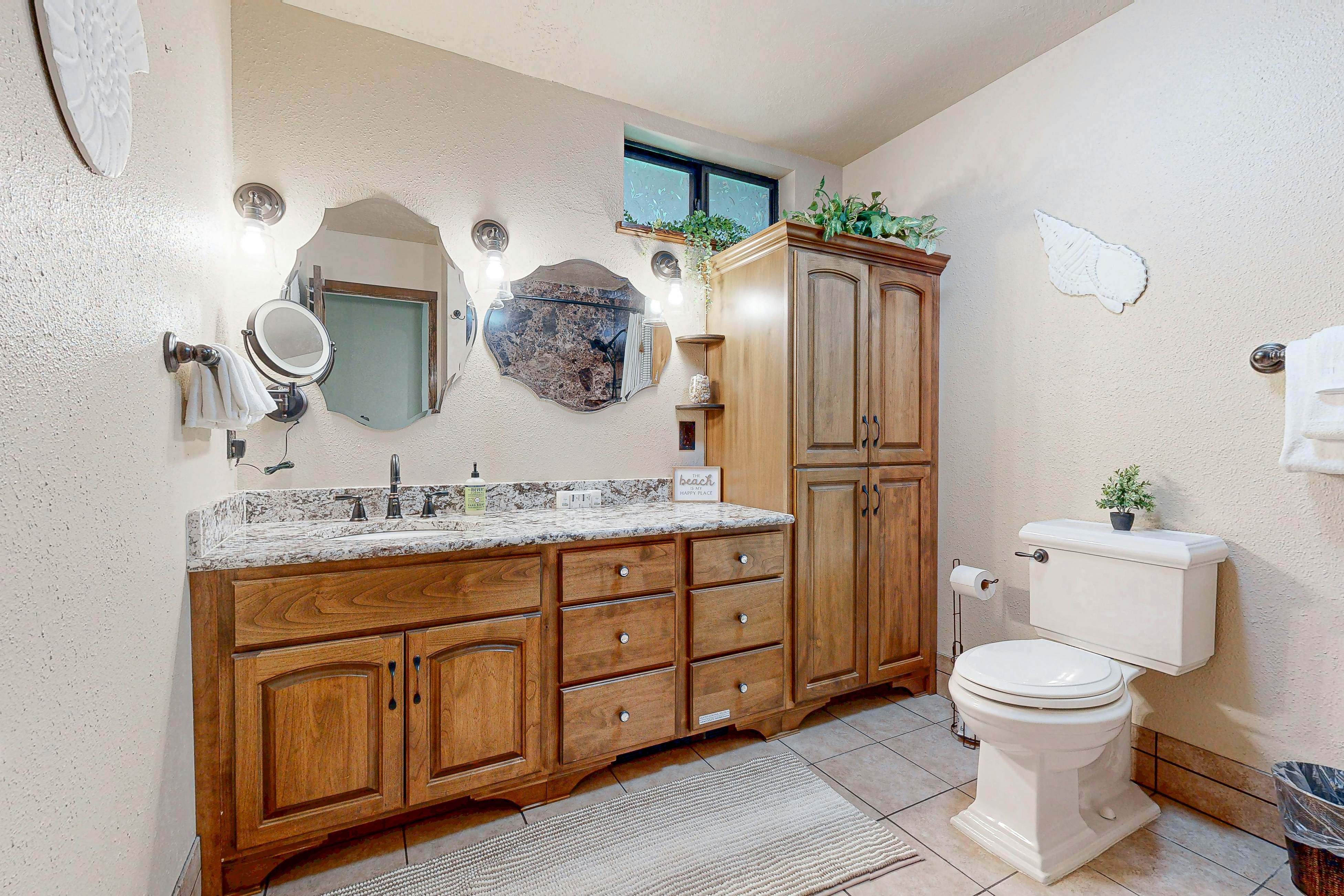 Spacious home with Ocean Views, game room, office, deck/patio & grill - dogs ok