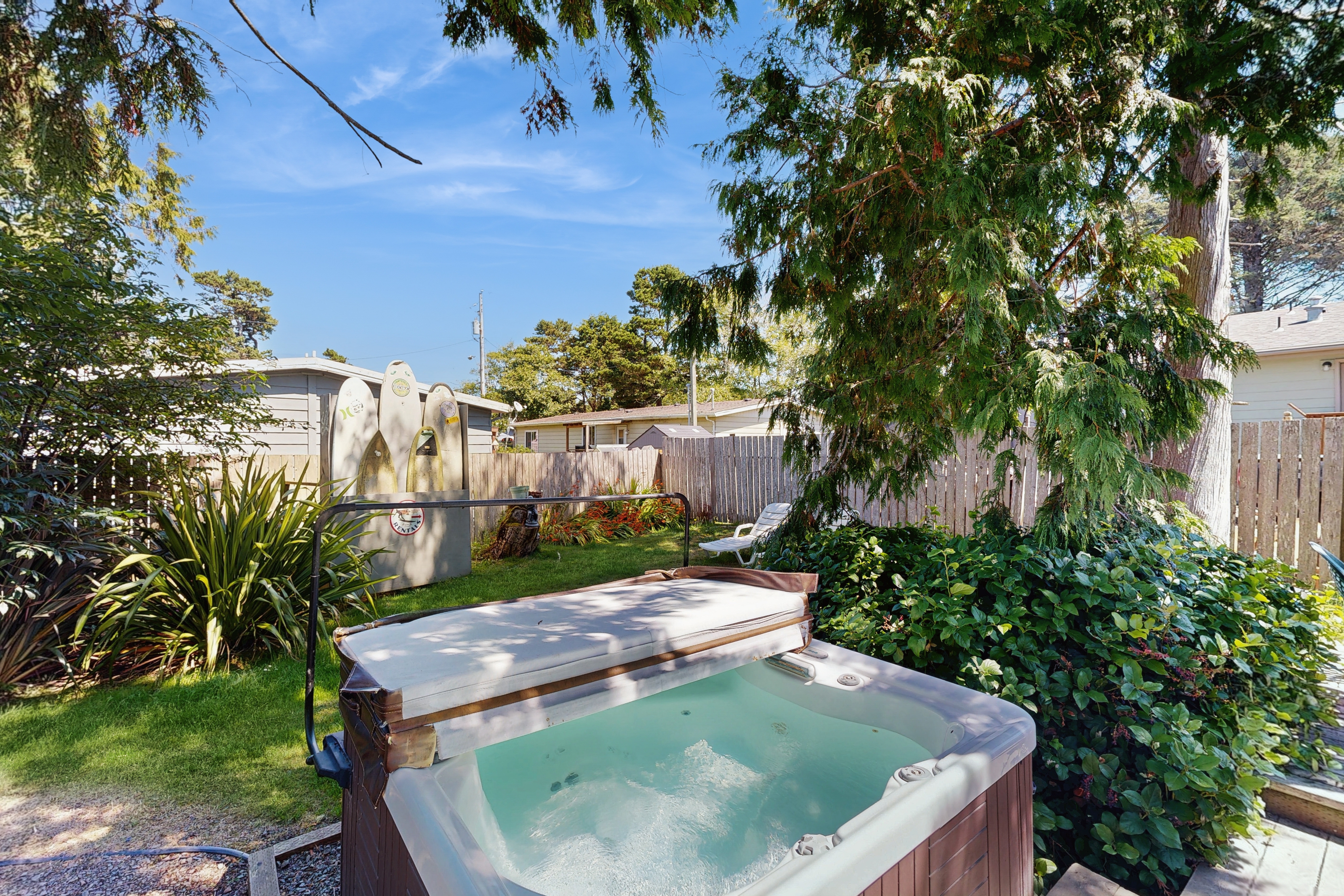 Dog Friendly Oregon Coast Getaway with Private Hot Tub