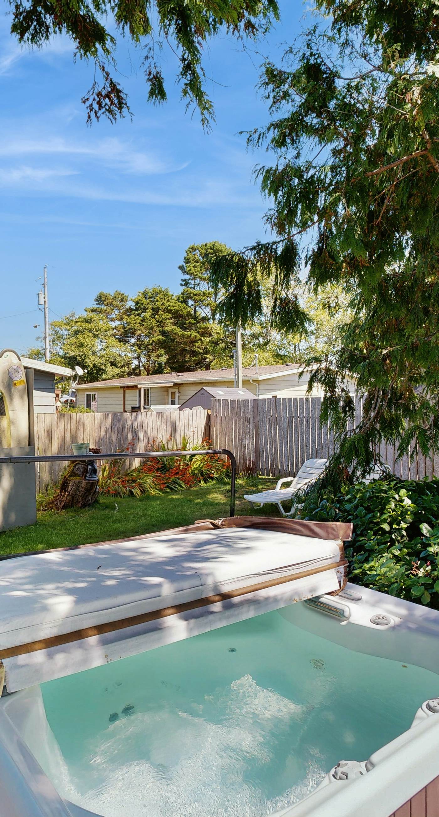 Dog Friendly Oregon Coast Getaway with Private Hot Tub