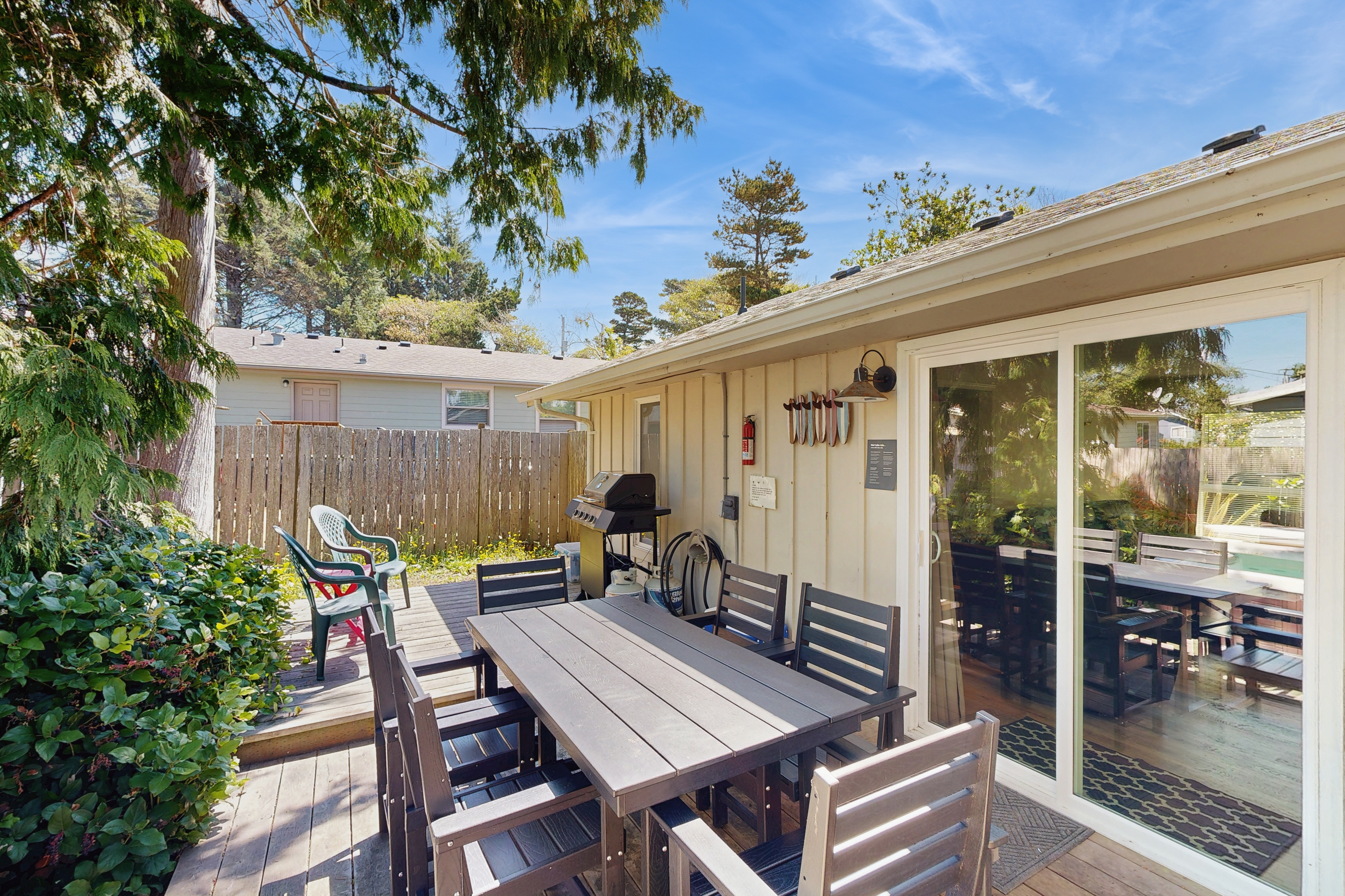 Dog Friendly Oregon Coast Getaway with Private Hot Tub