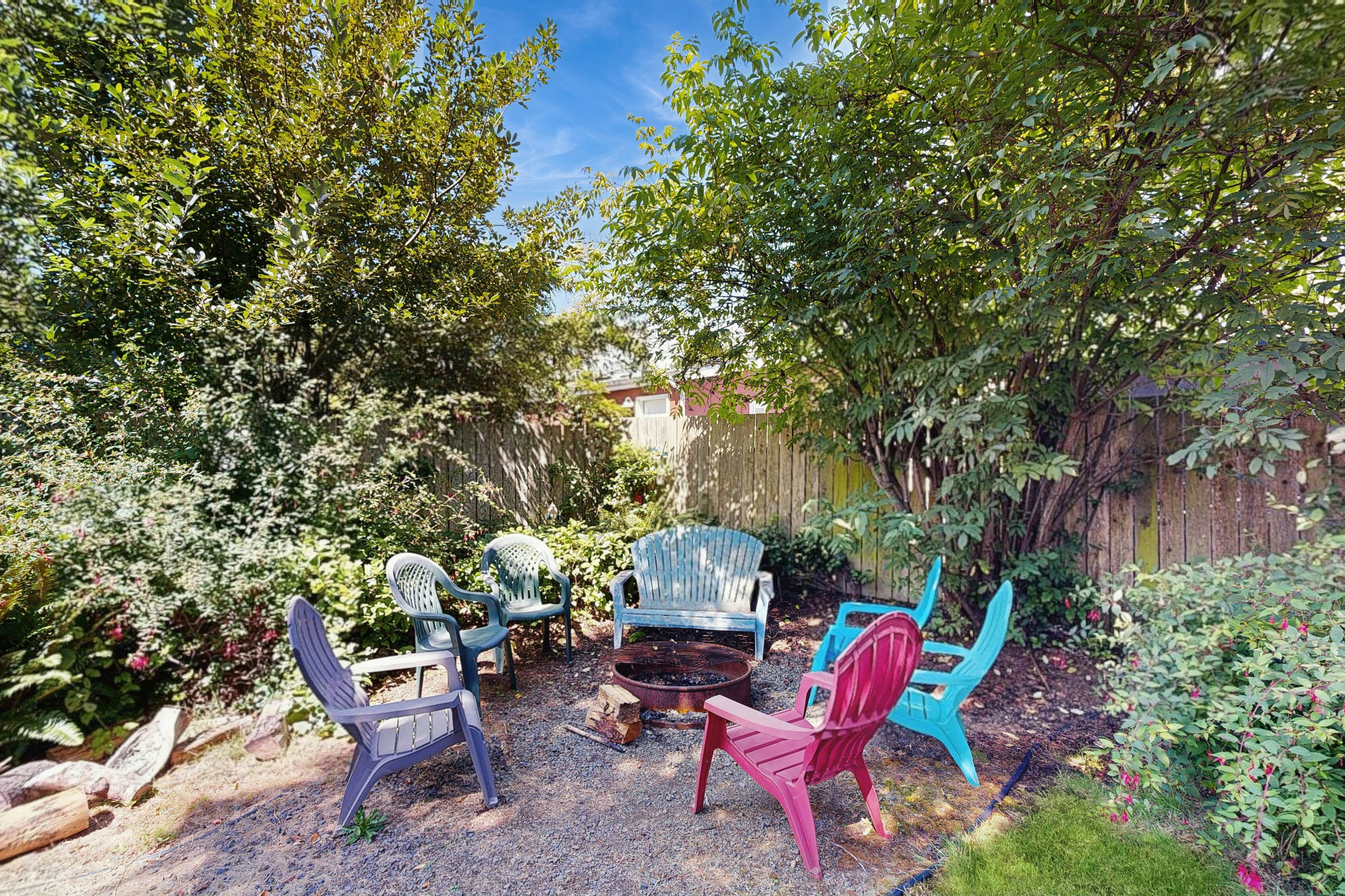 Dog-Friendly Oregon Coast Getaway with Private Hot Tub