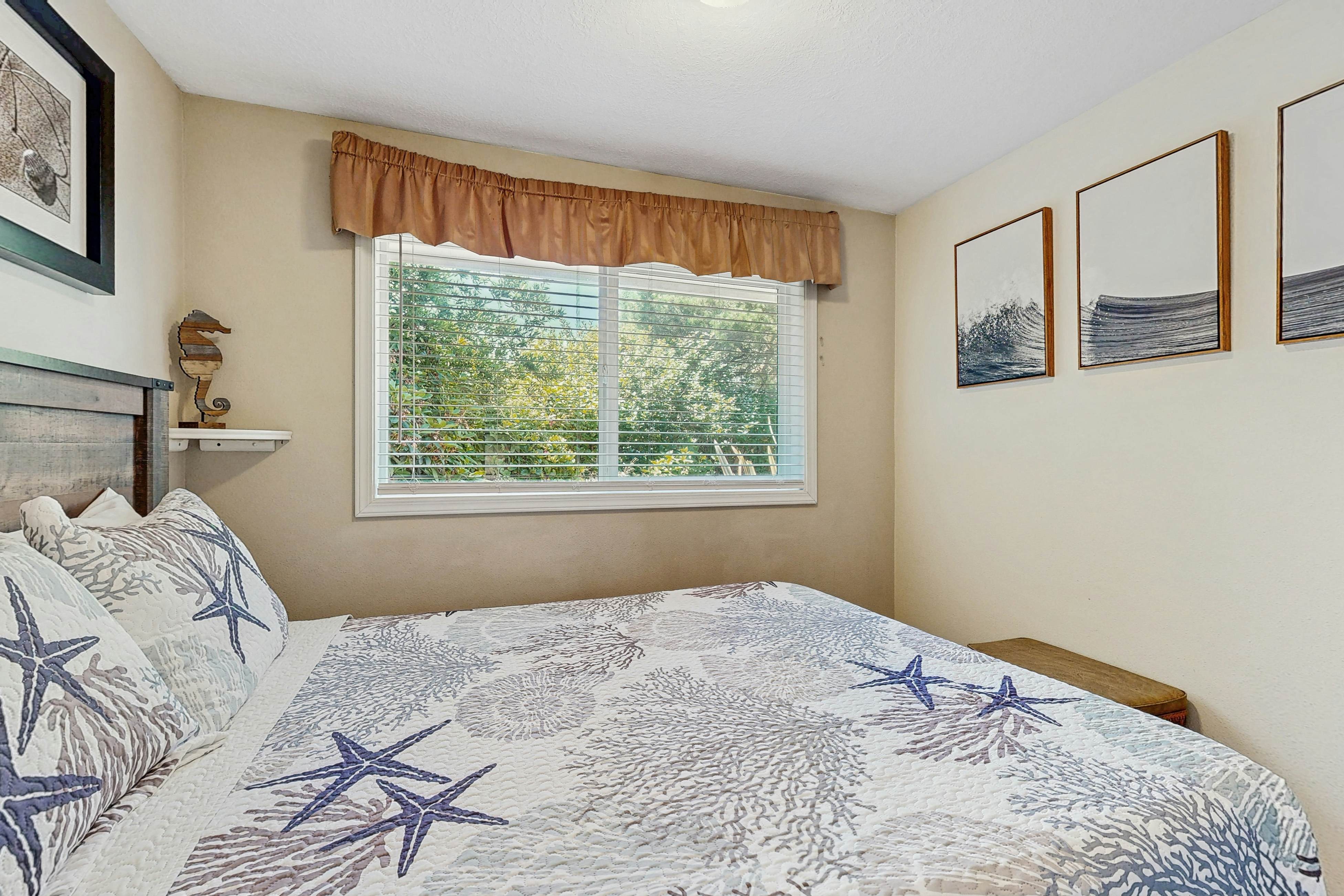 Dog-Friendly Oregon Coast Getaway with Private Hot Tub