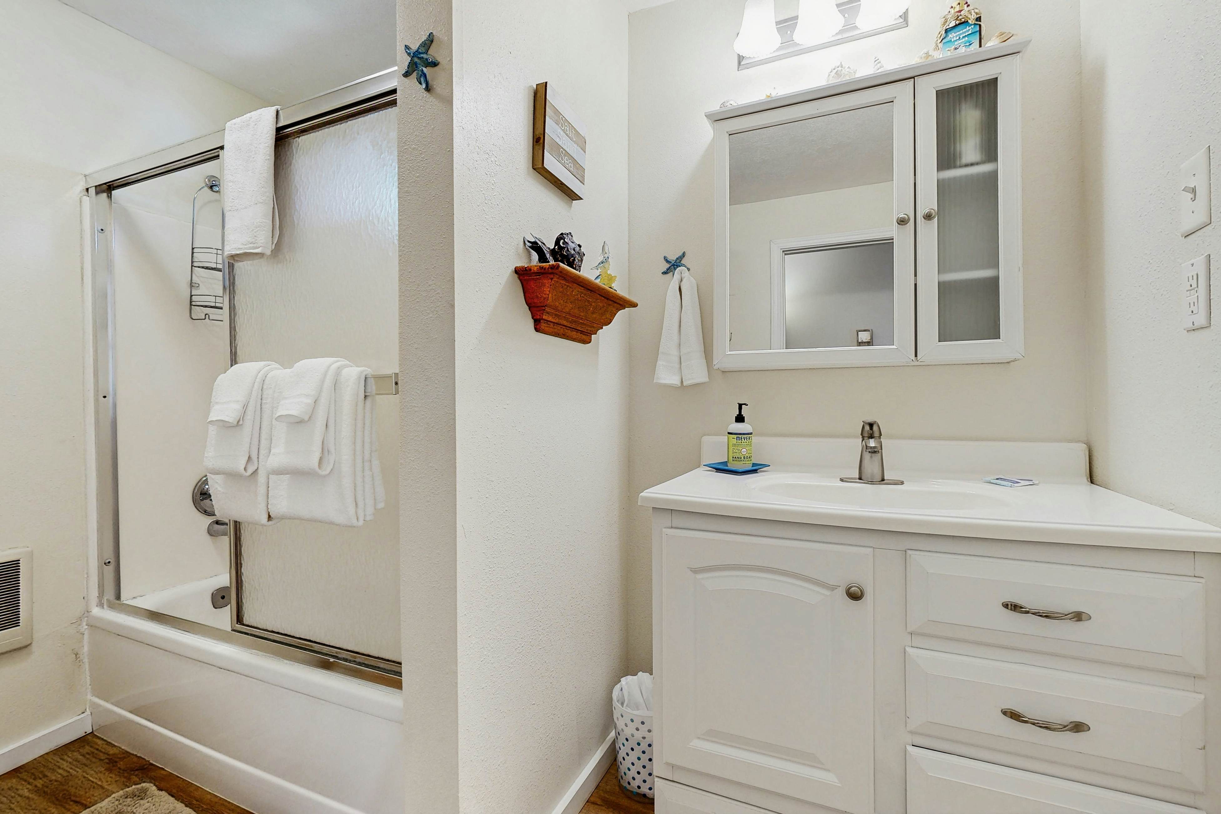 Dog-Friendly Oregon Coast Getaway with Private Hot Tub