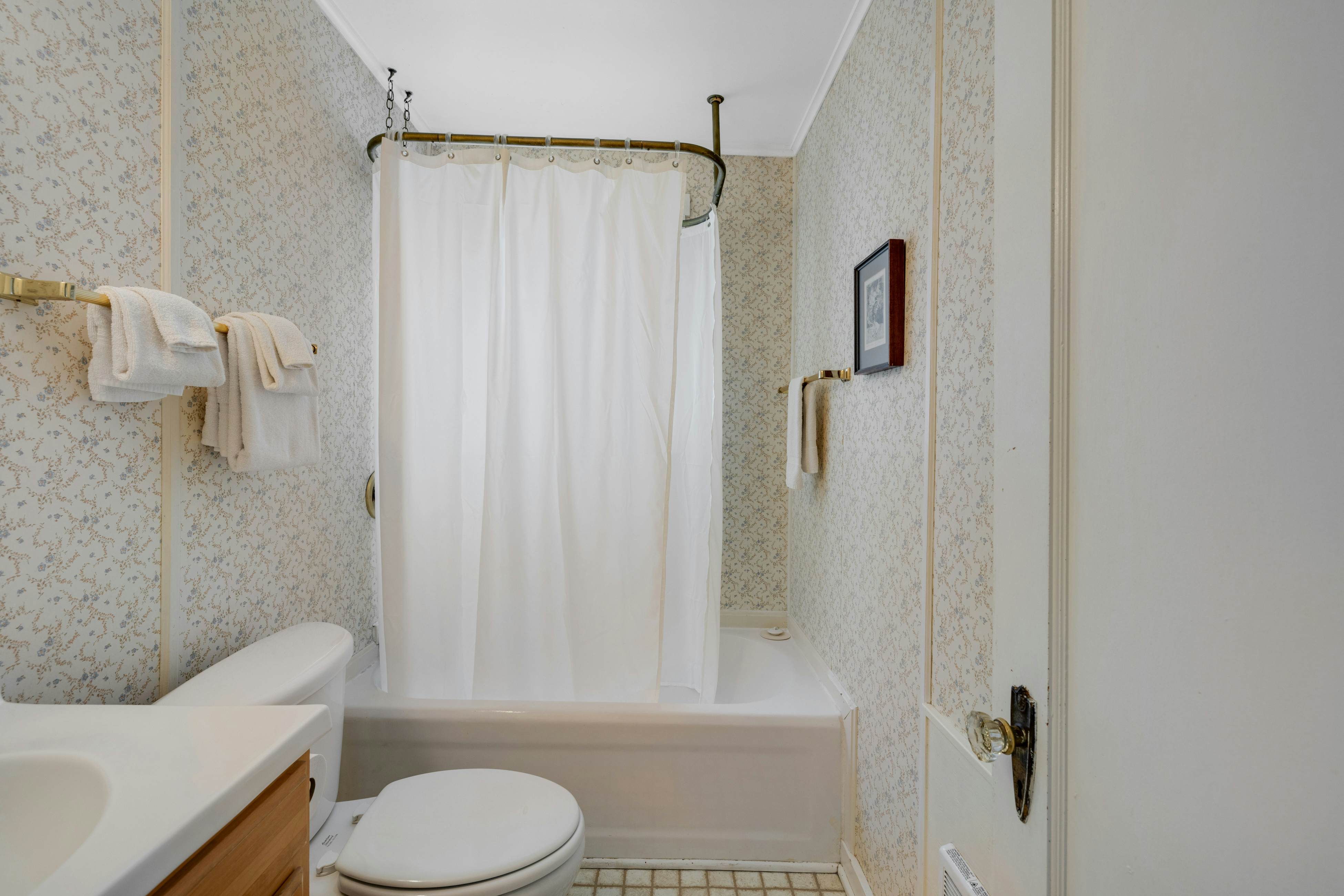 Historic Waterfront Home with Ocean Views, Great Location - Dogs OK