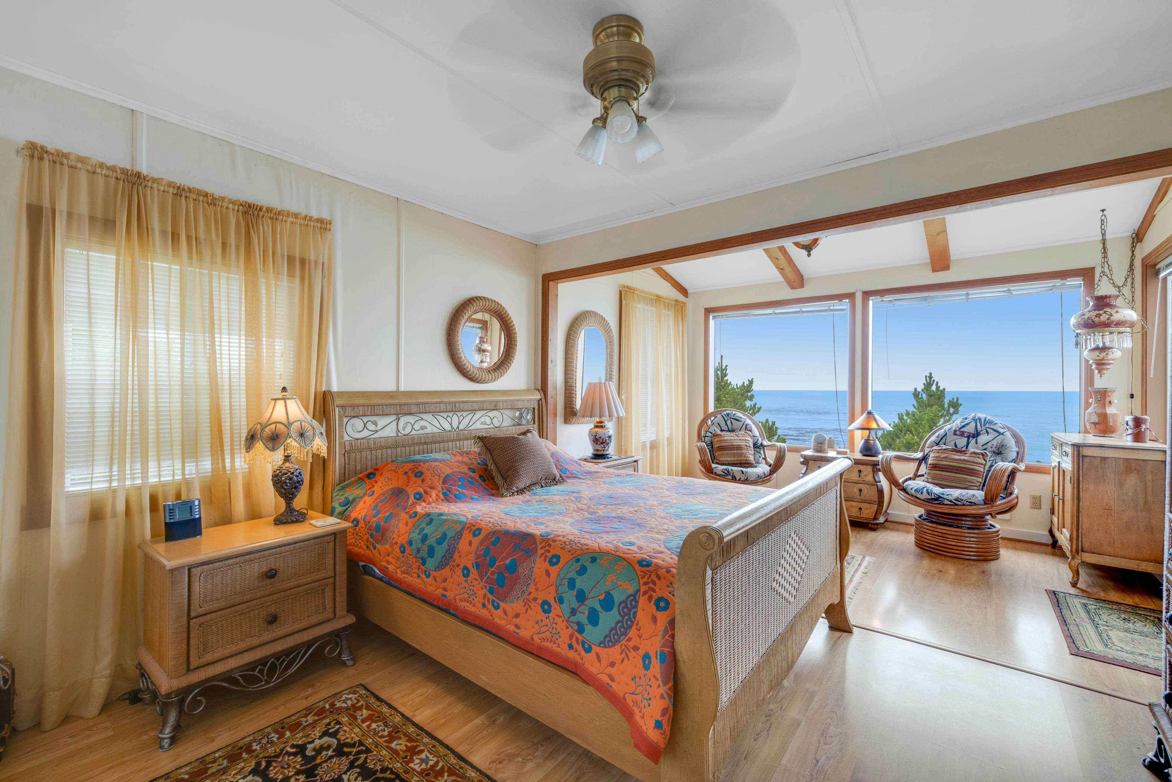 Historic Waterfront Home with Ocean Views, Great Location - Dogs OK