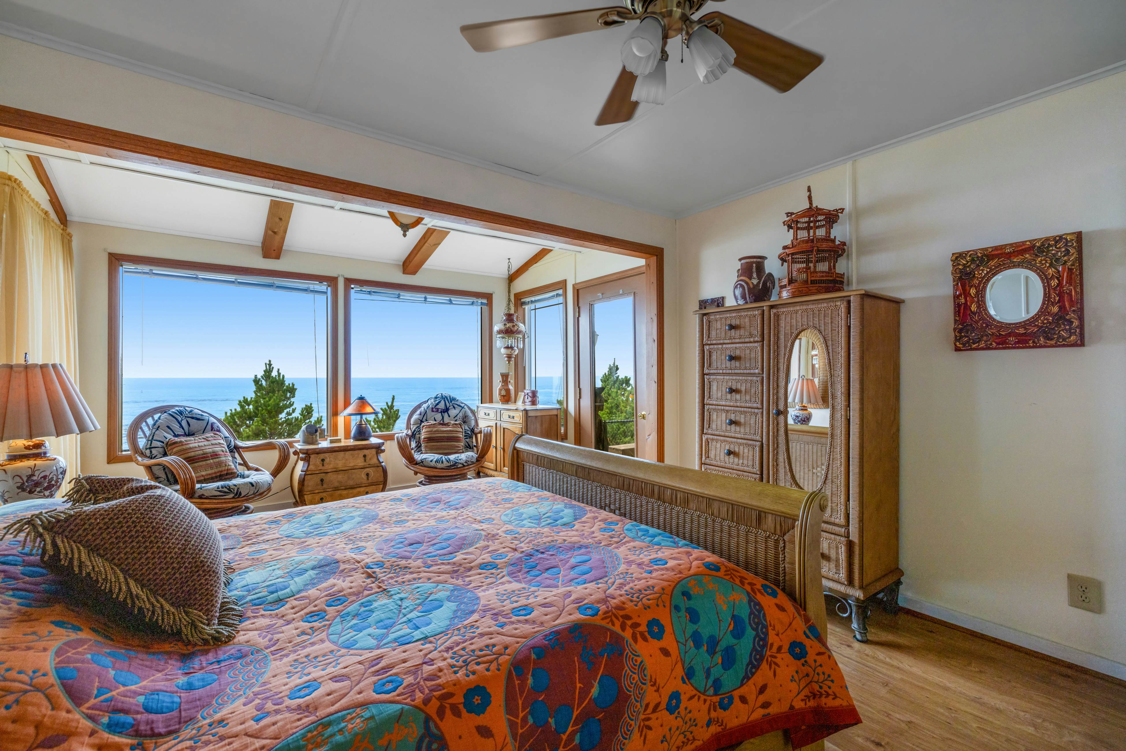 Historic Waterfront Home with Ocean Views, Great Location - Dogs OK