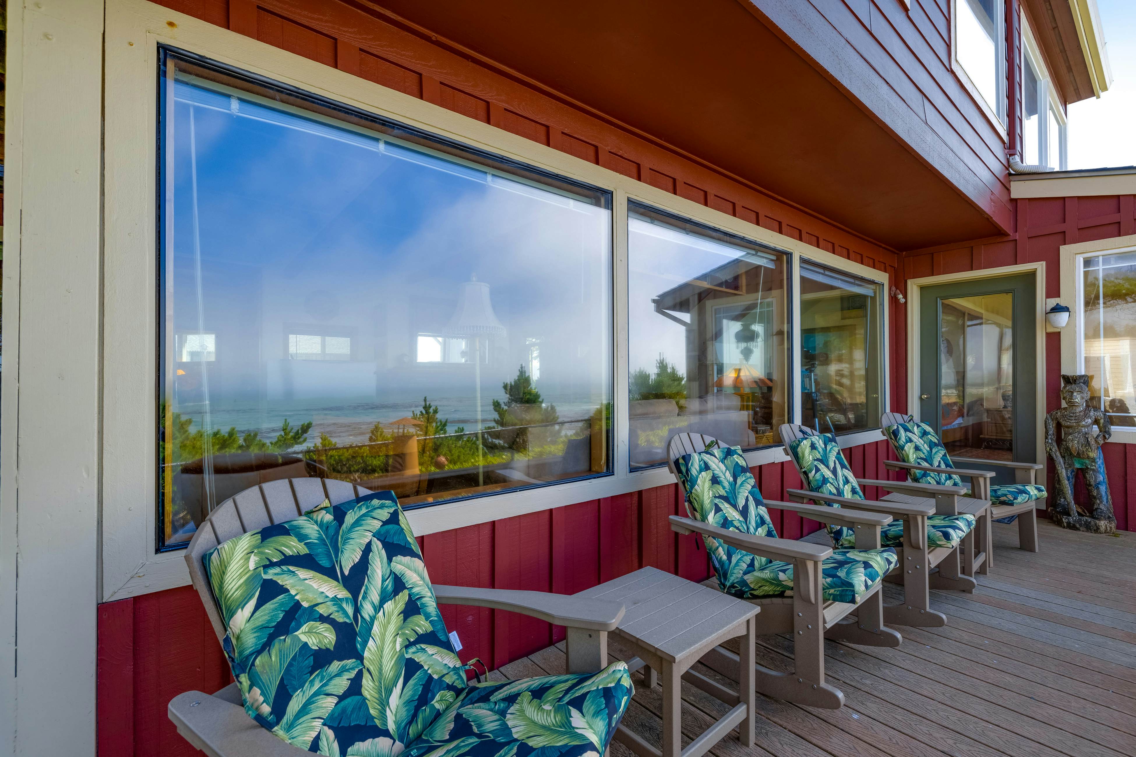 Historic Waterfront Home with Ocean Views, Great Location - Dogs OK