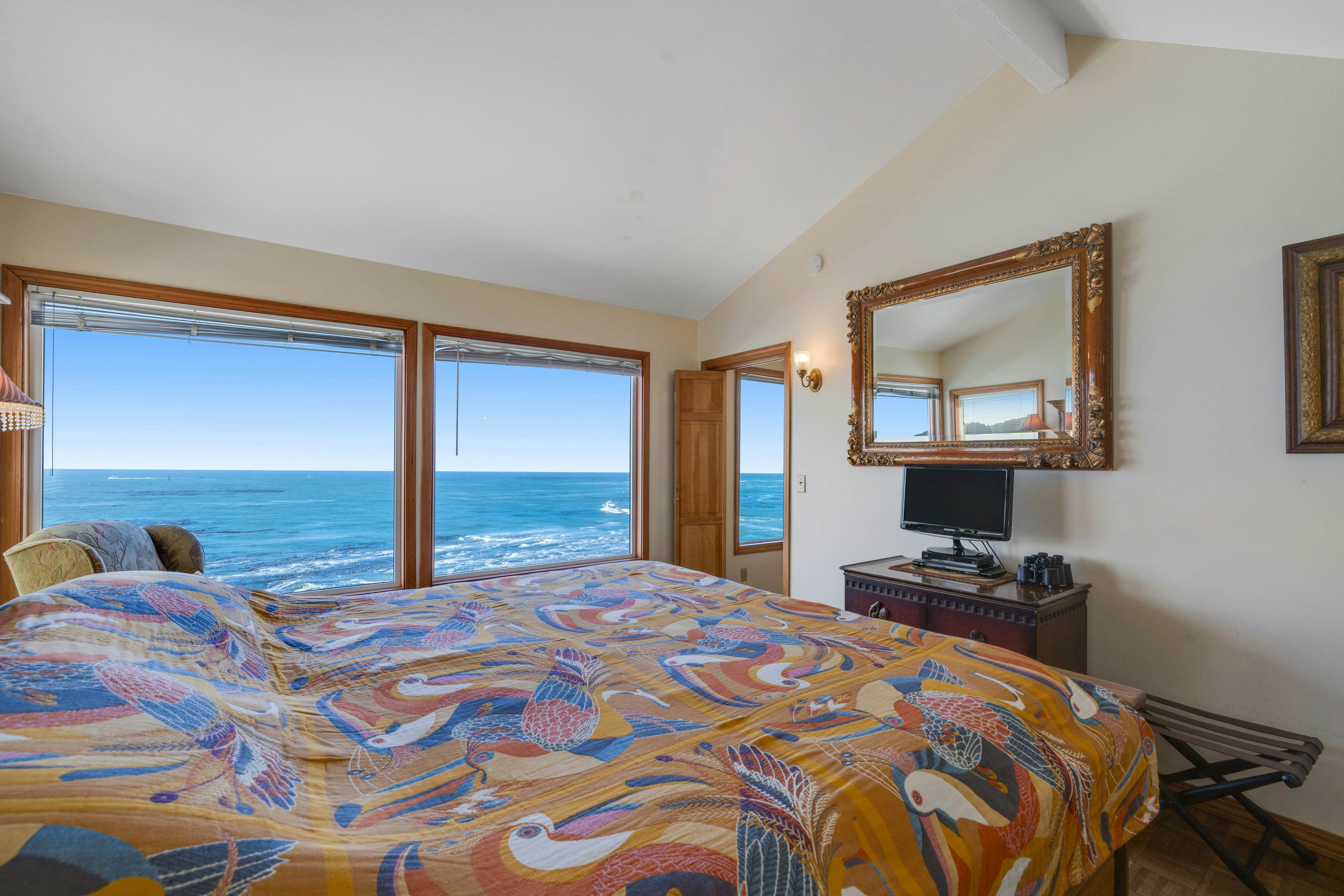 Historic Waterfront Home with Ocean Views, Great Location - Dogs OK