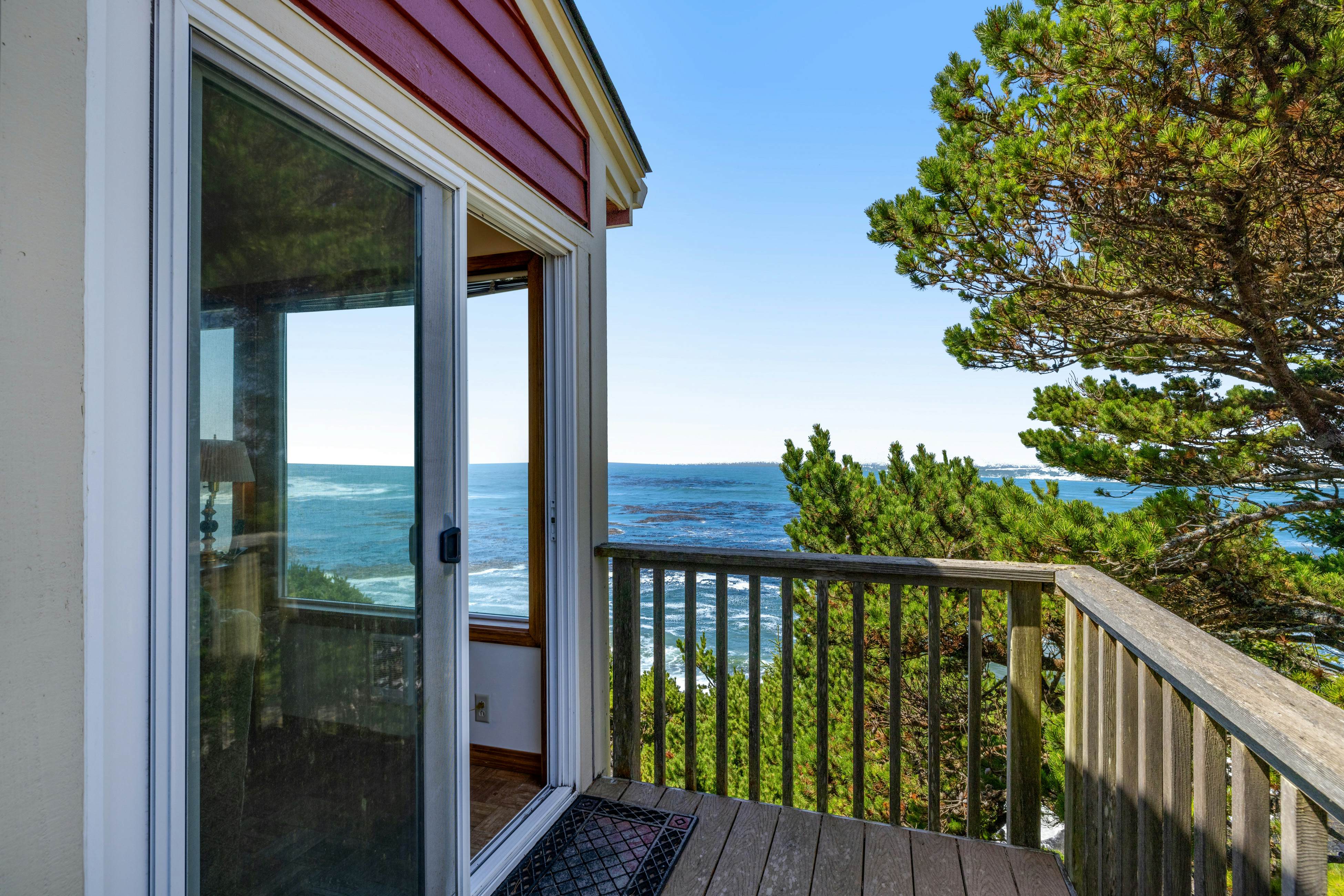 Historic Waterfront Home with Ocean Views, Great Location - Dogs OK