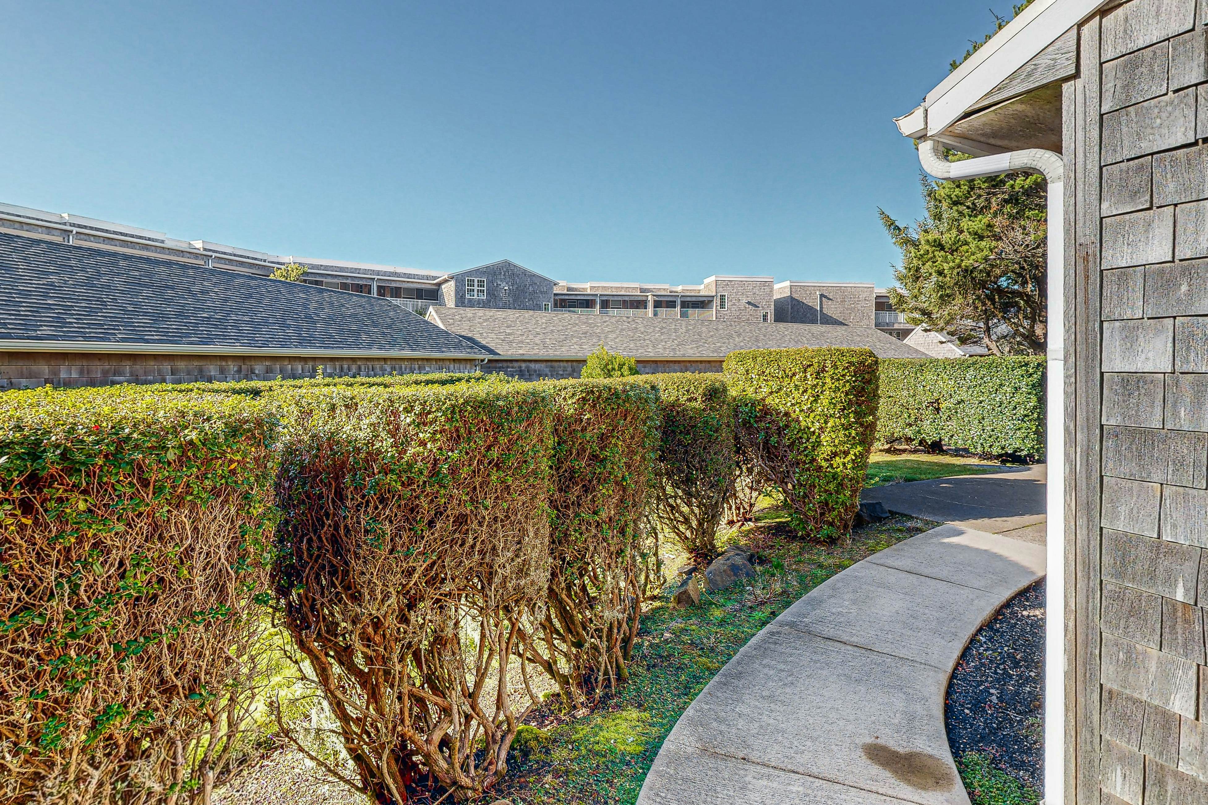 Luxury Waterfront Condo with Shared Hot Tub, Pool, and Ocean Views