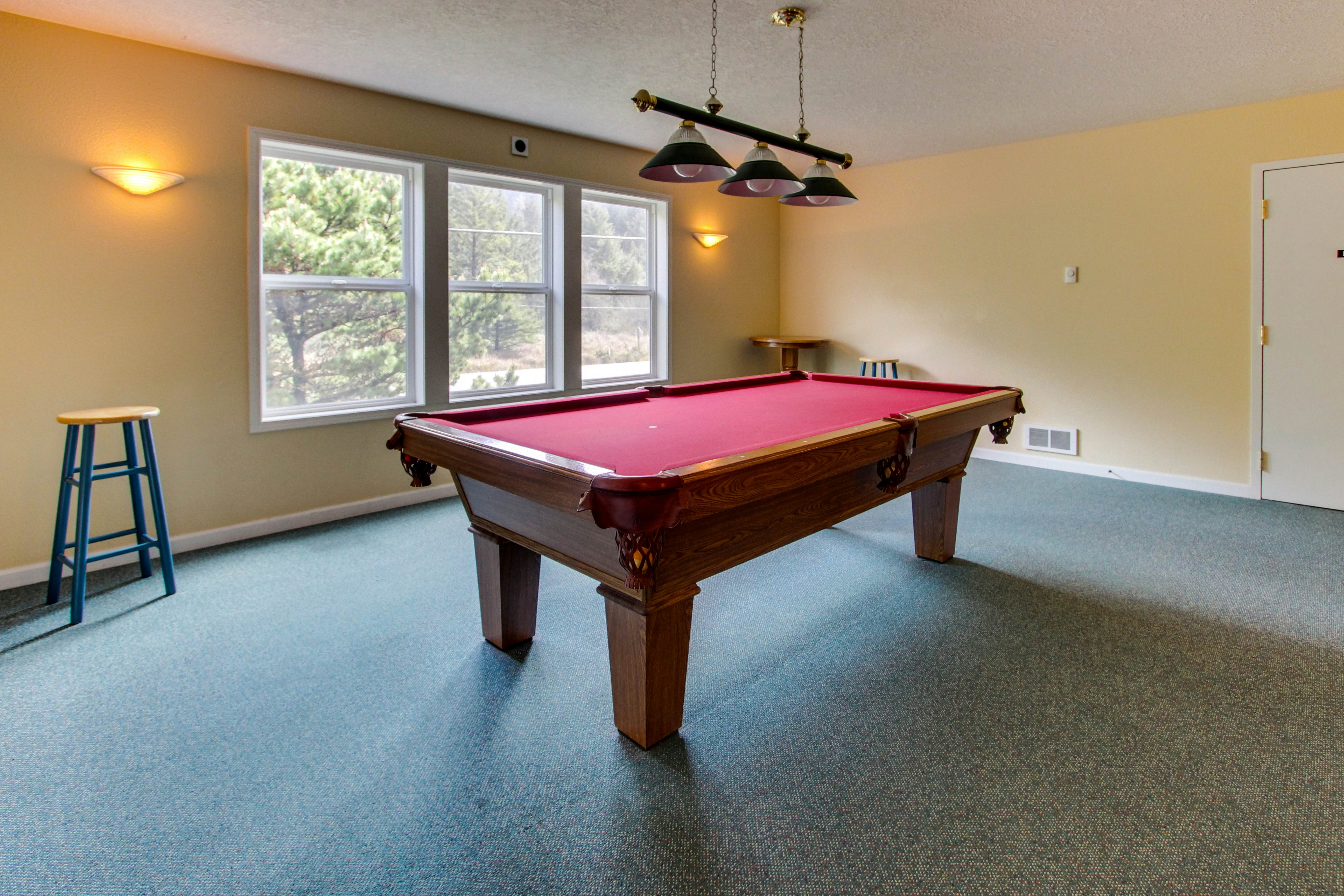 Luxury Waterfront Condo with Shared Hot Tub, Pool, and Ocean Views