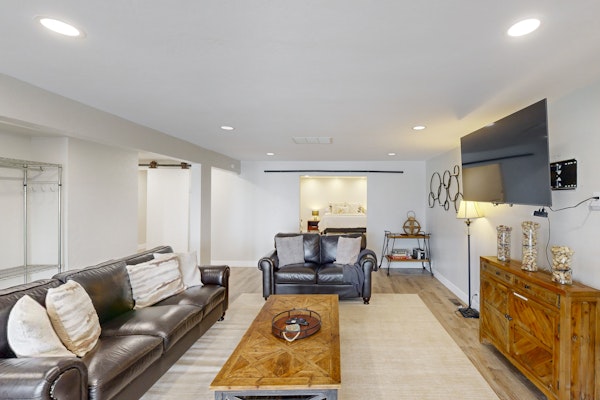 Oceanfront dog friendly home with coastal views telescope walkable location