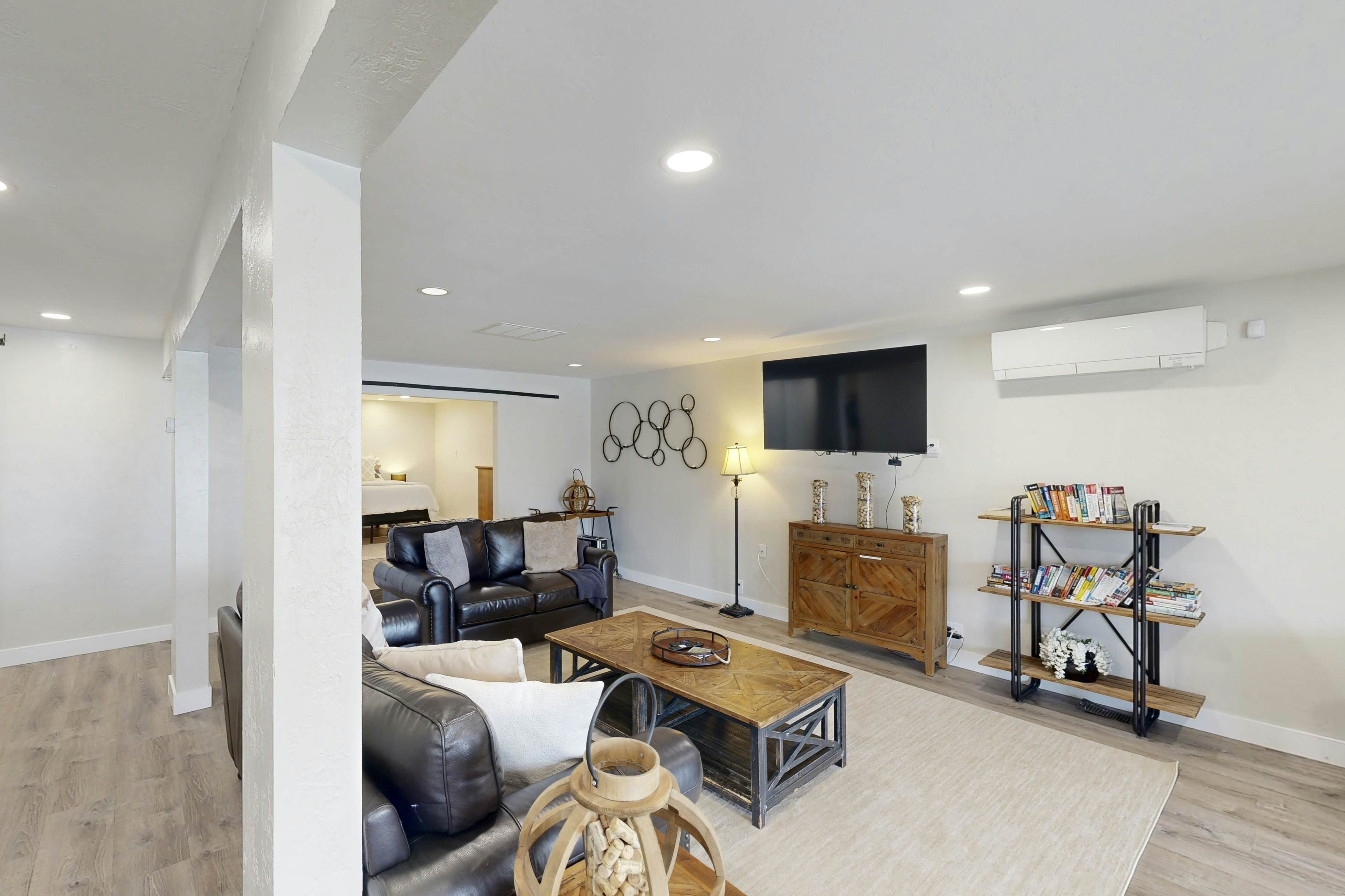 Oceanfront dog-friendly home with coastal views, telescope, walkable location