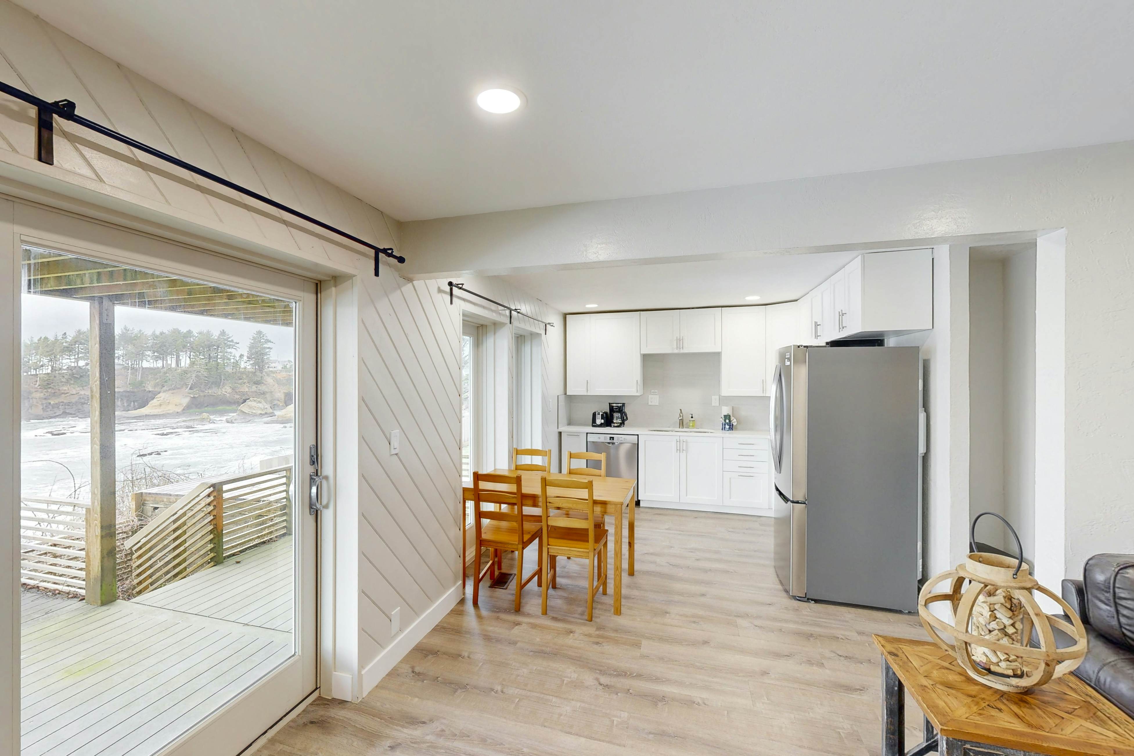 Oceanfront dog-friendly home with coastal views, telescope, walkable location