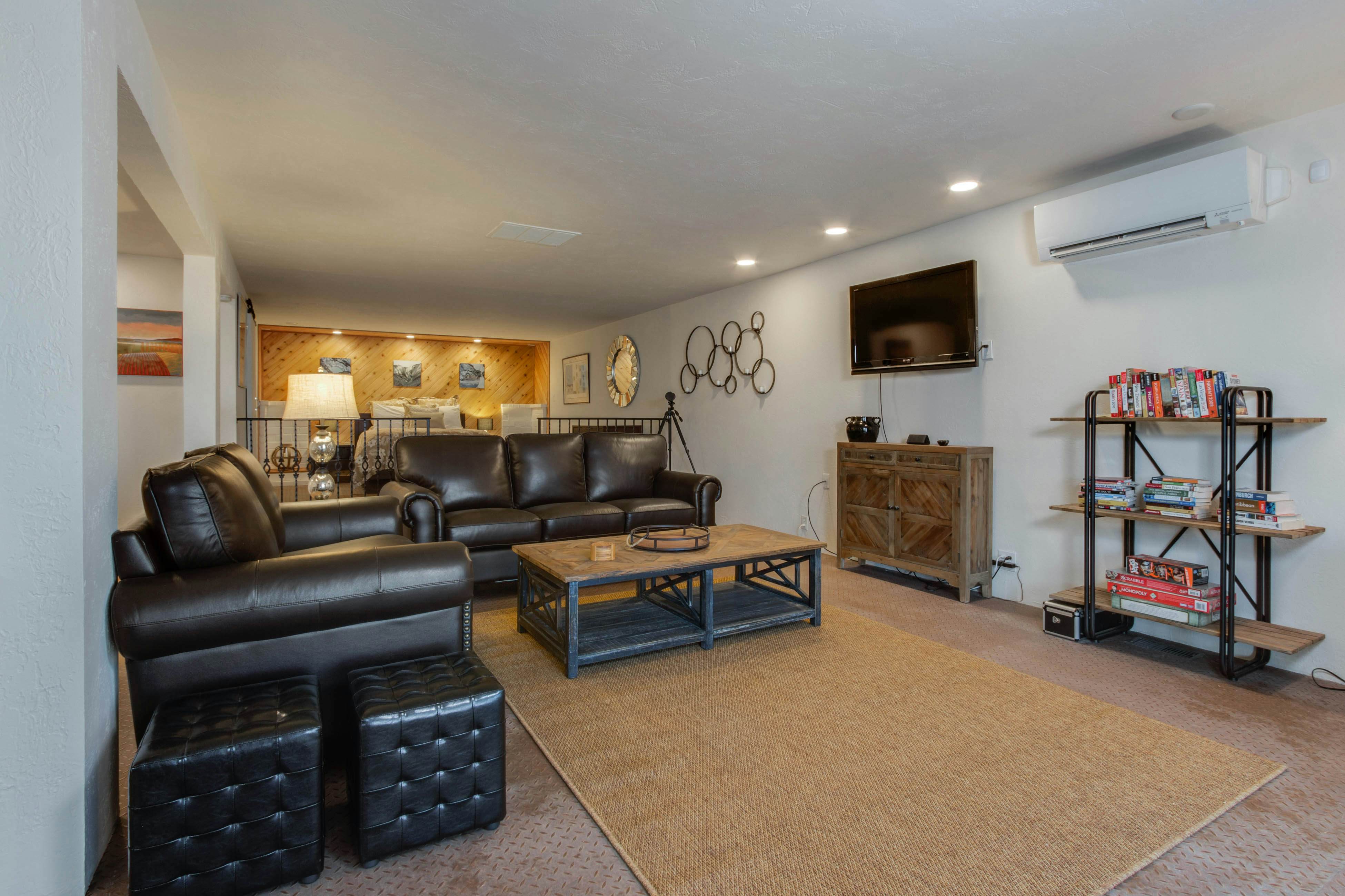 Dreamy oceanfront retreat w/ spacious deck & high-speed WiFi - dogs OK