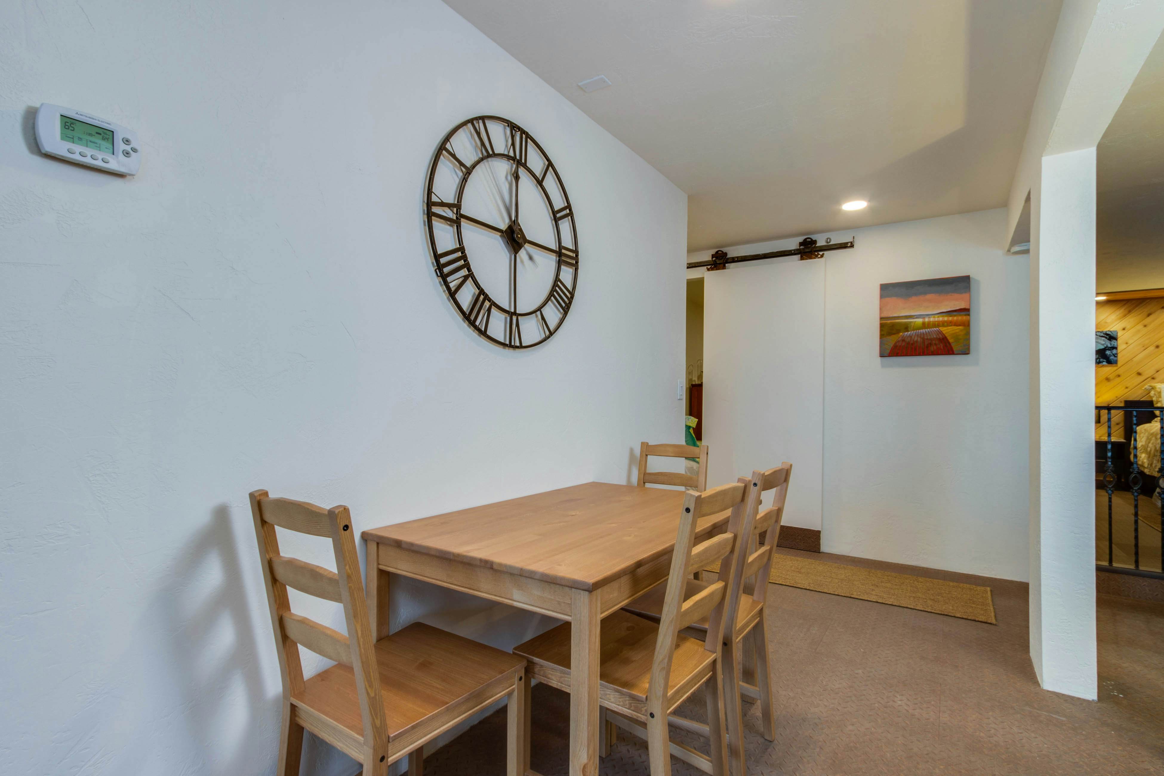 Dreamy oceanfront retreat w/ spacious deck & high-speed WiFi - dogs OK