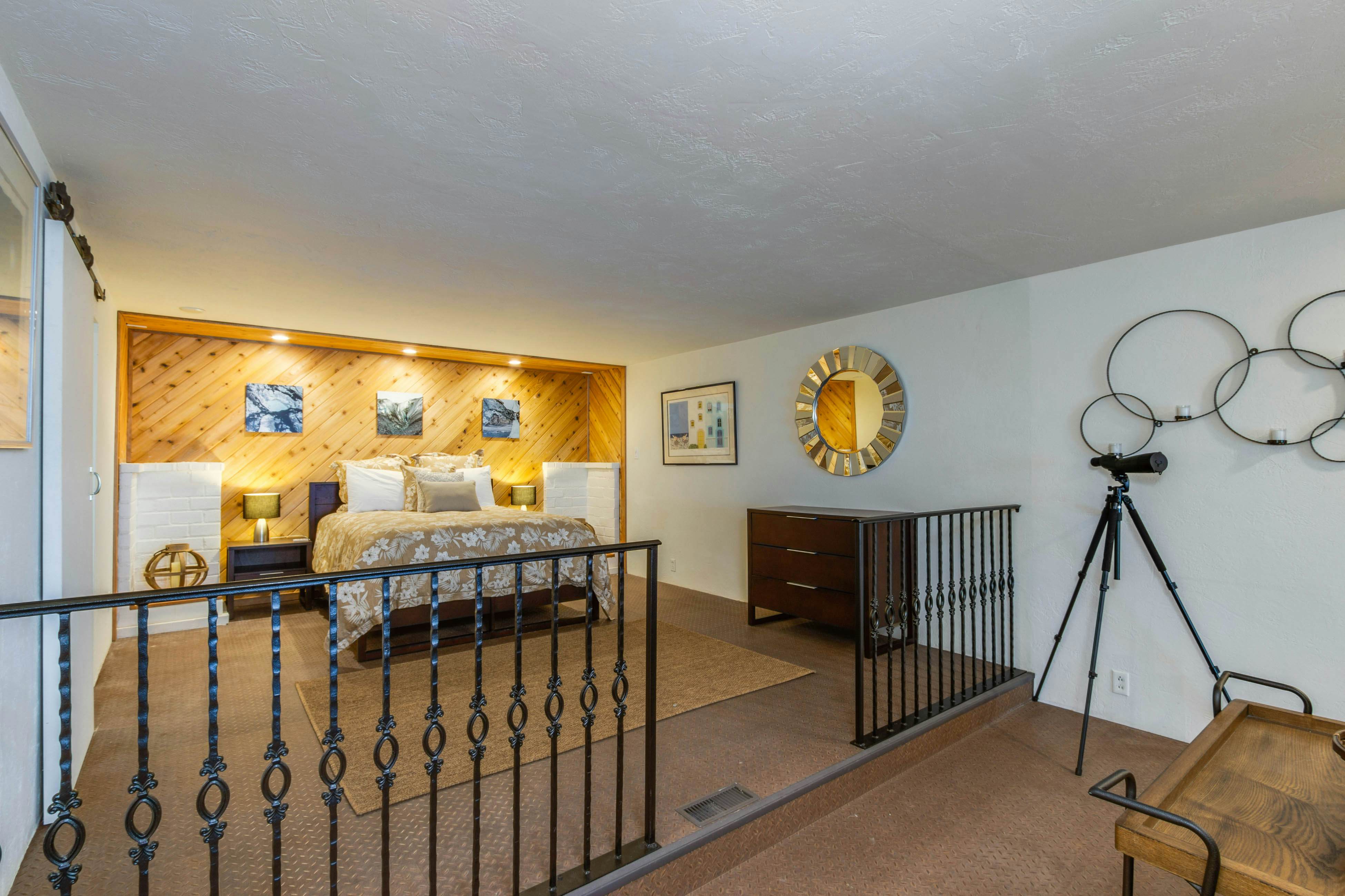 Dreamy oceanfront retreat w/ spacious deck & high-speed WiFi - dogs OK