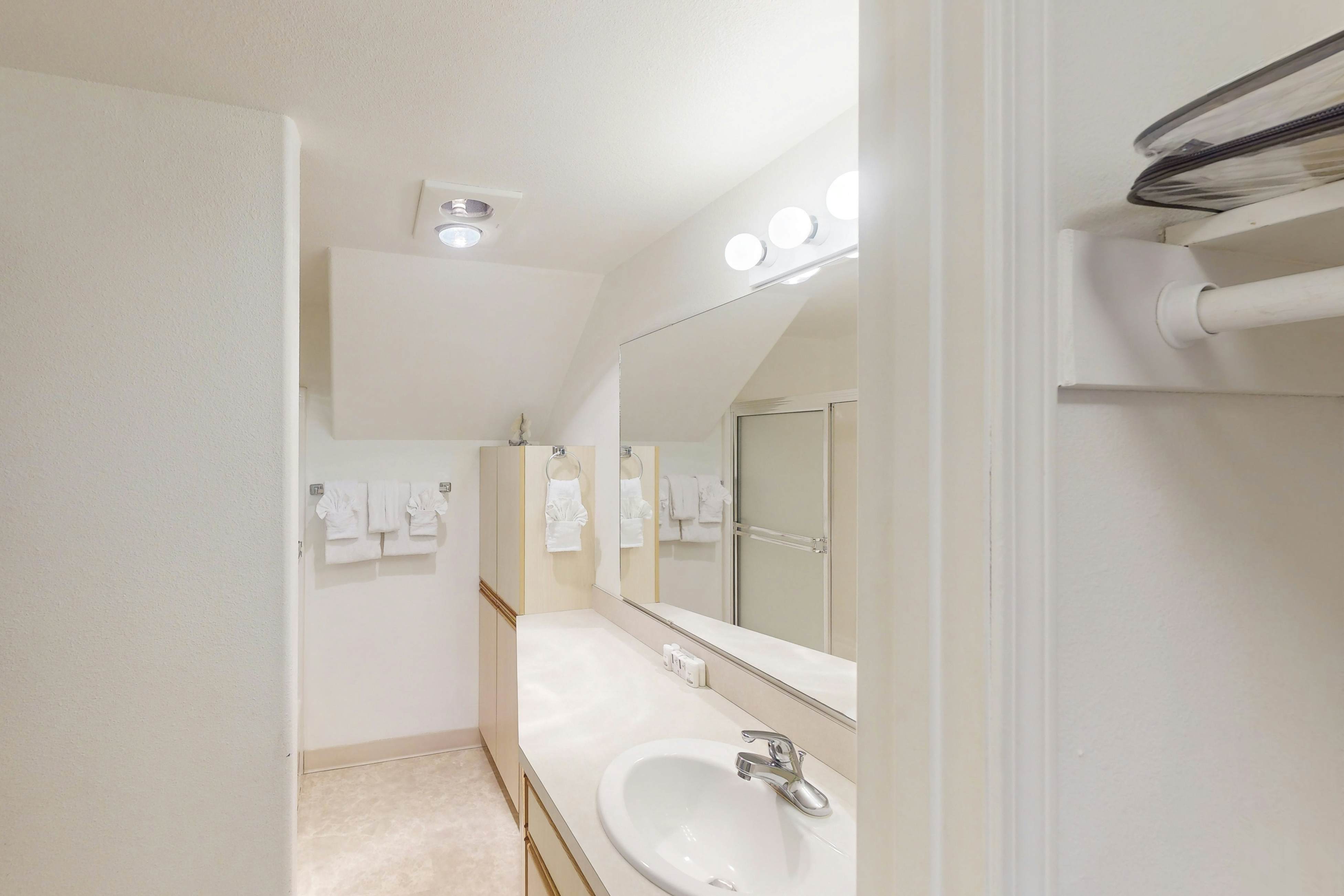 Dog-Friendly, Waterfront Loft w/ Seawall and Ocean Views - One Block to Harbor