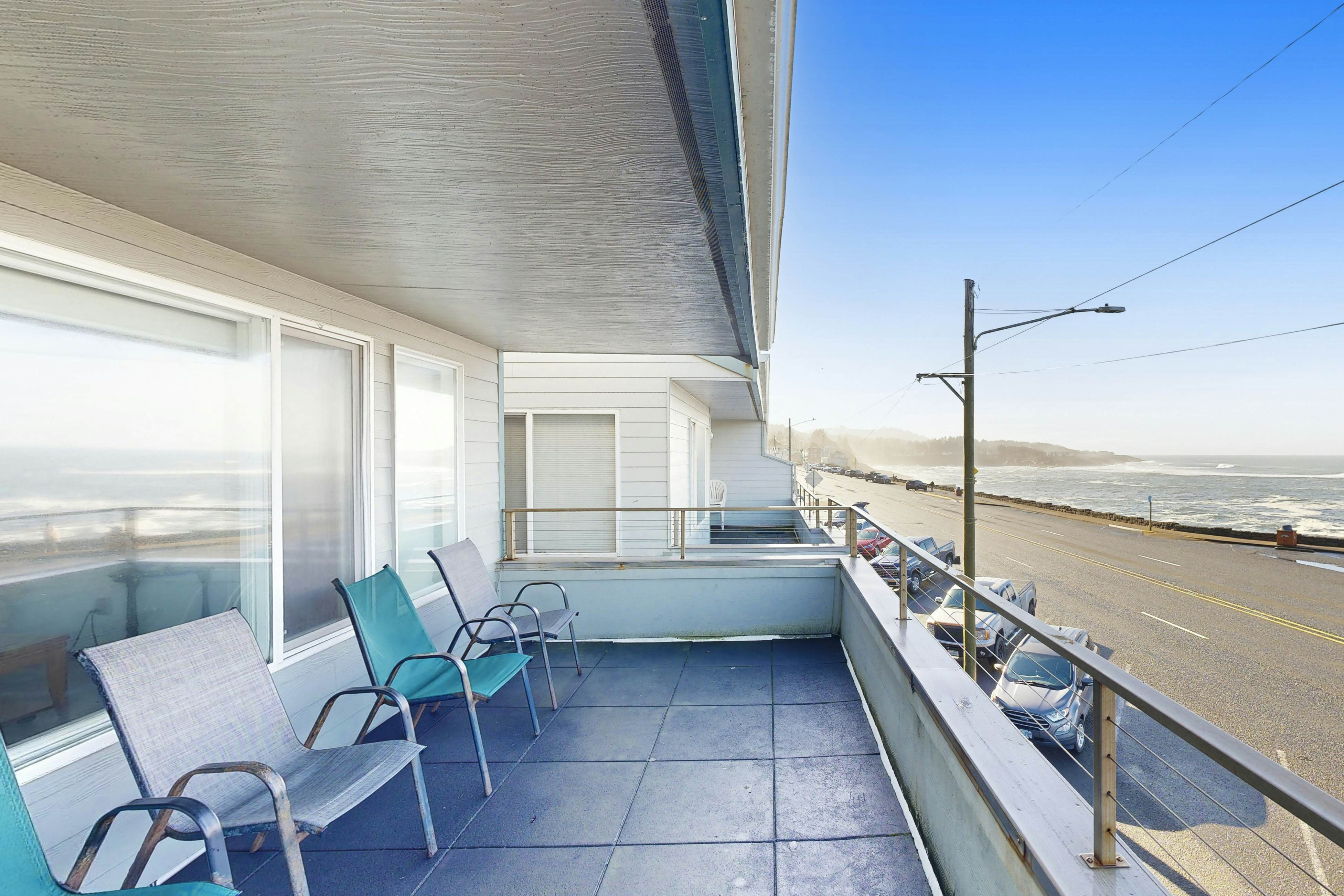 Dog-Friendly, Waterfront Loft w/ Seawall and Ocean Views - One Block to Harbor