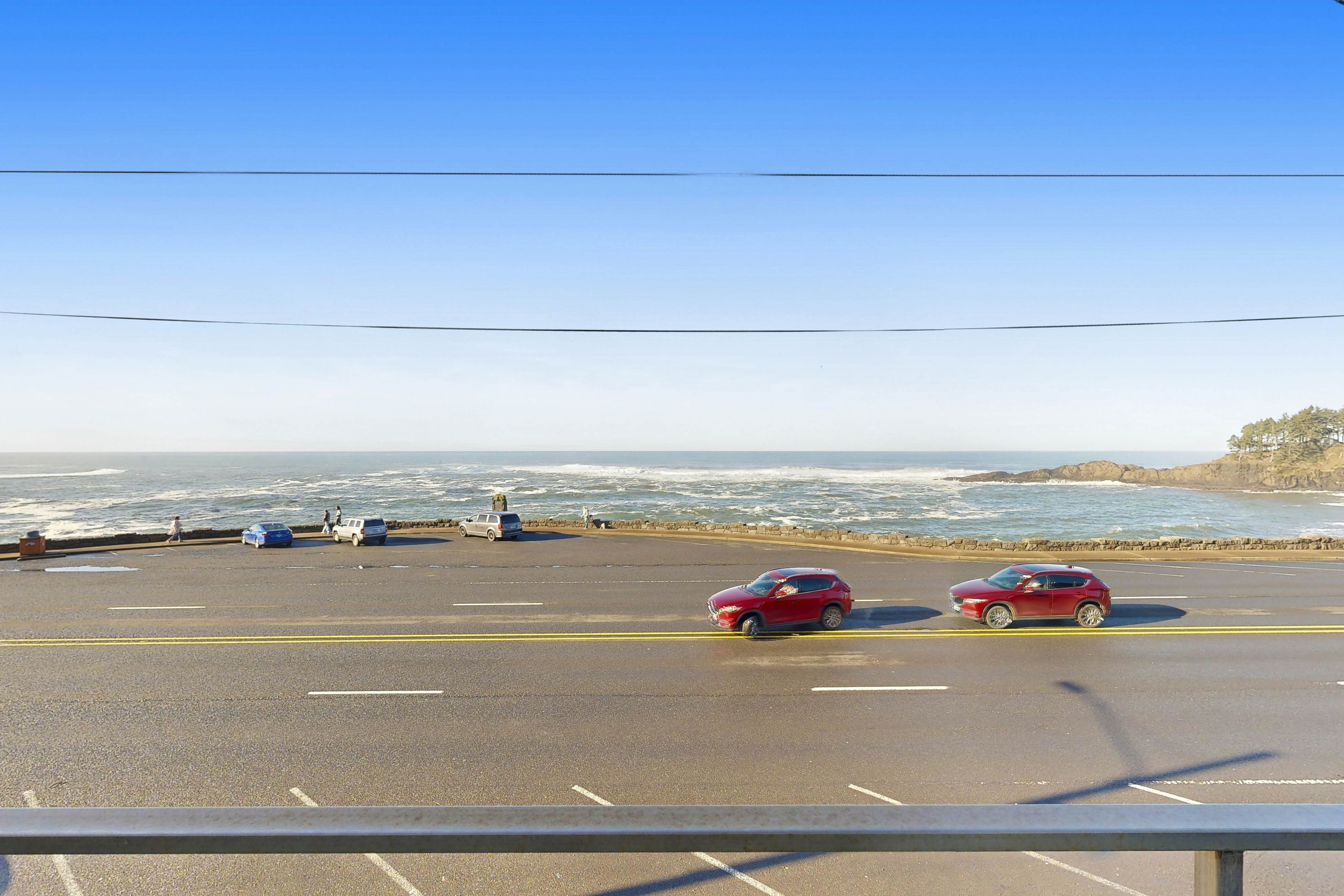 Dog-Friendly, Waterfront Loft w/ Seawall and Ocean Views - One Block to Harbor