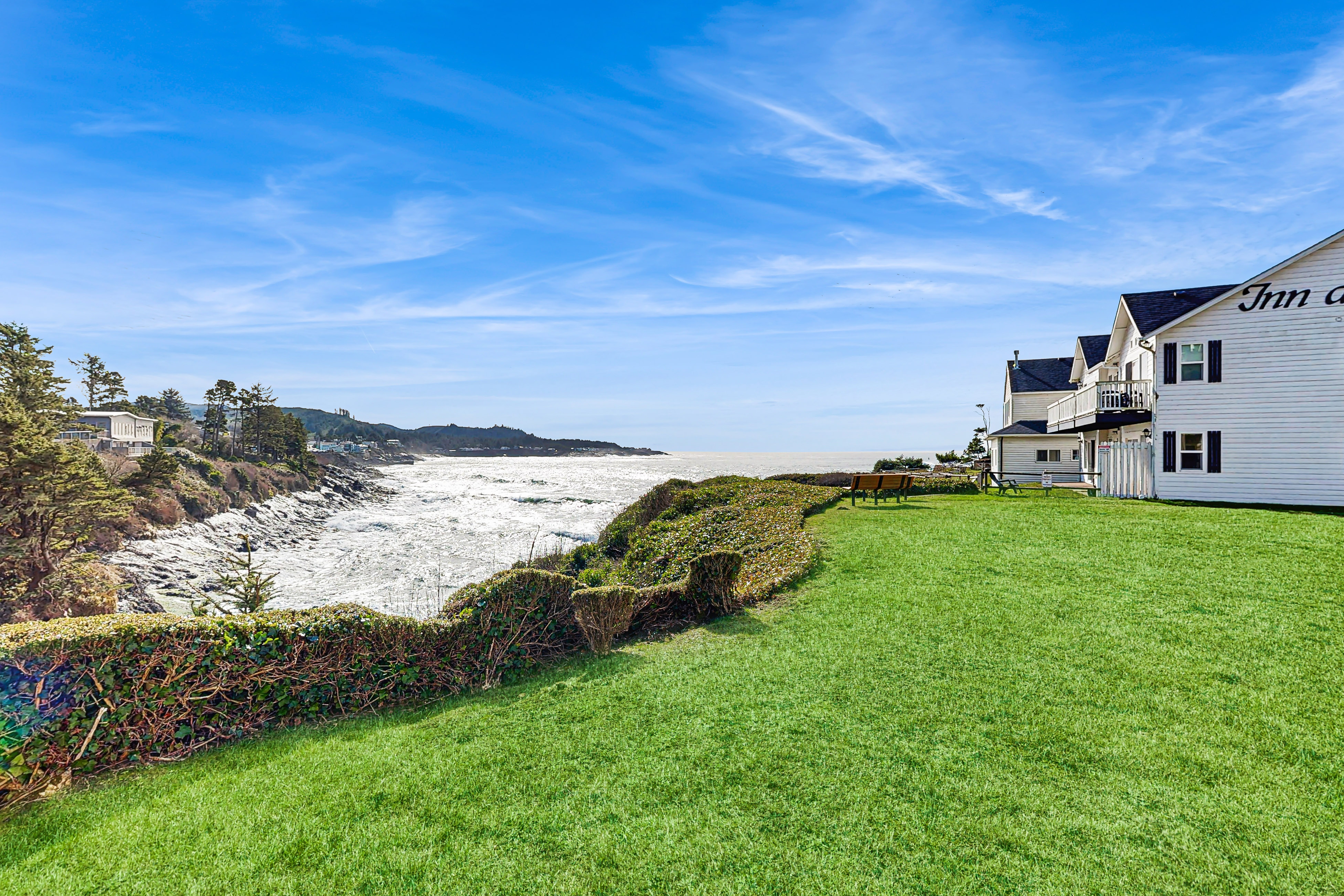 Comfortable ocean view condo with easy access to downtown