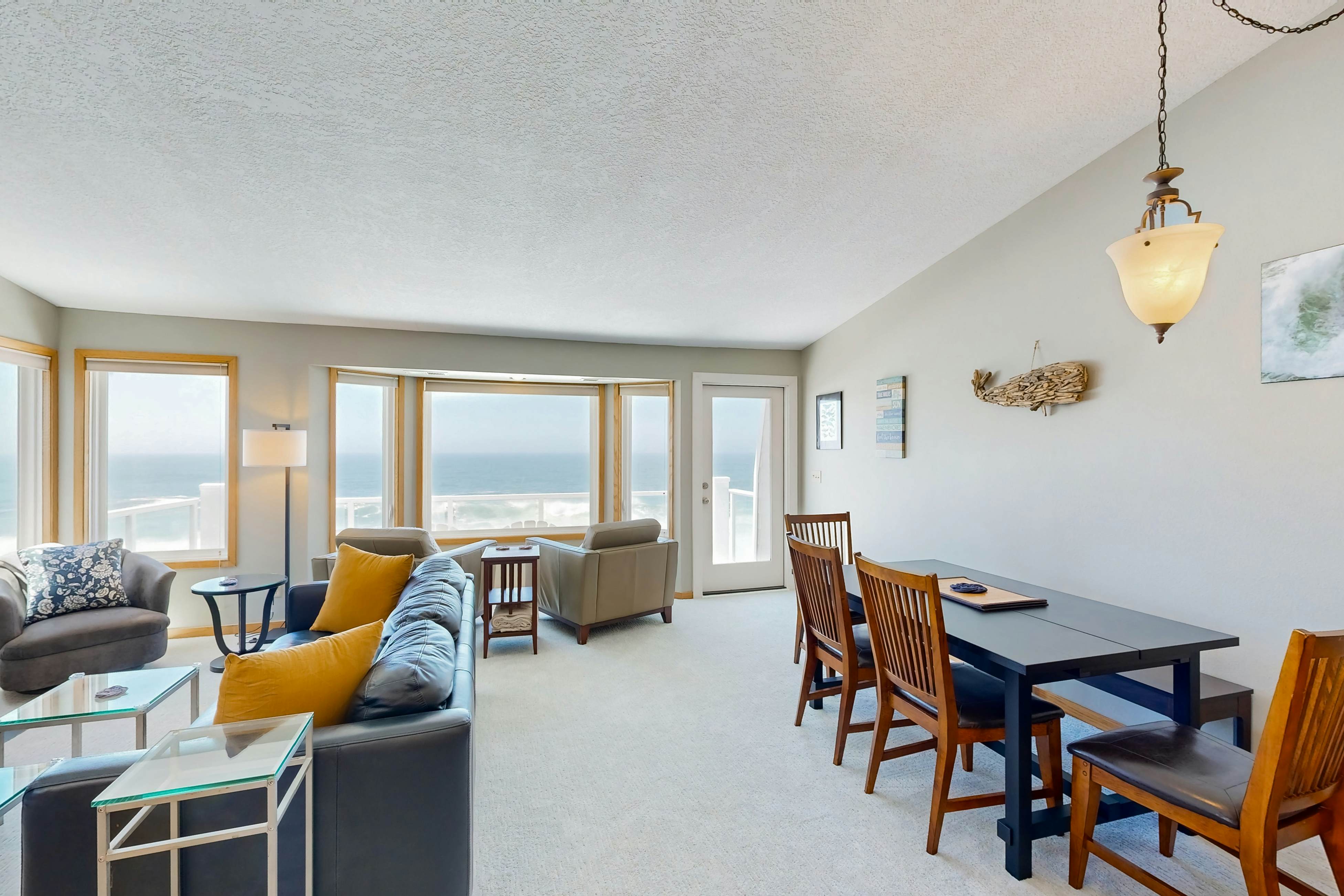 Oceanfront home with picture windows, balcony & elevator  - watch for whales