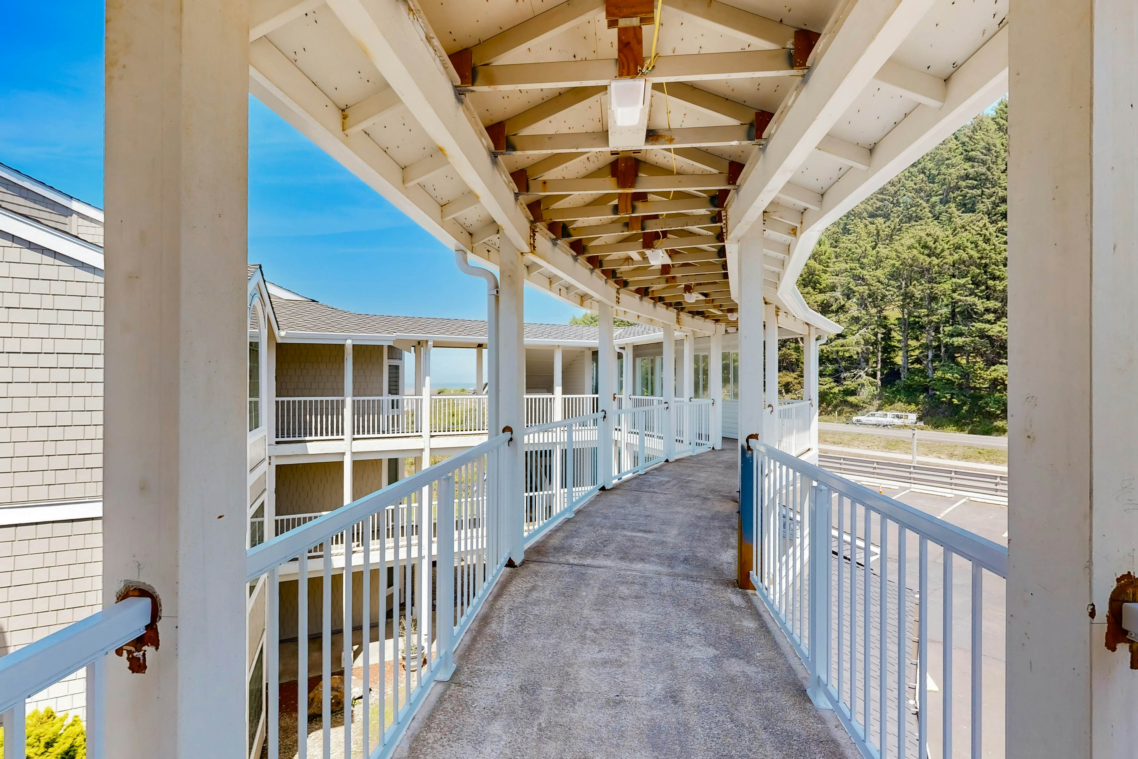 Oceanfront home with picture windows, balcony & elevator  - watch for whales